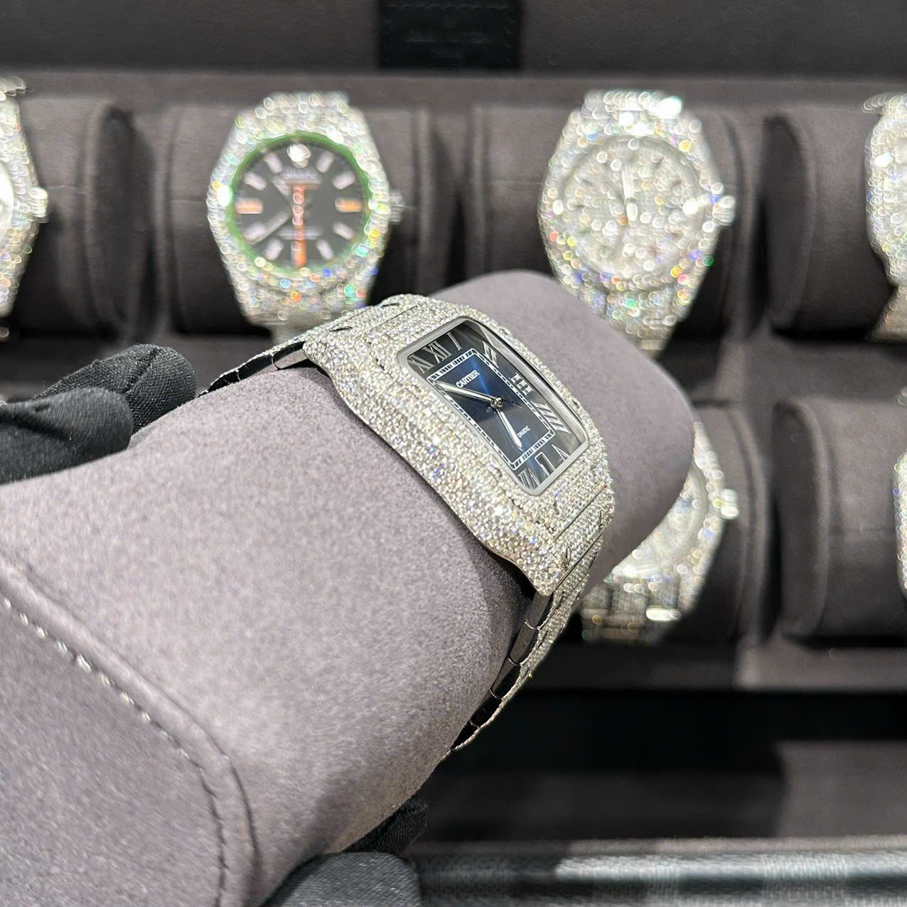 Cartier Santos Best Replica Watch With Full Natural Diamond VVS Blue Dial 39.8mm - Soul Replicas