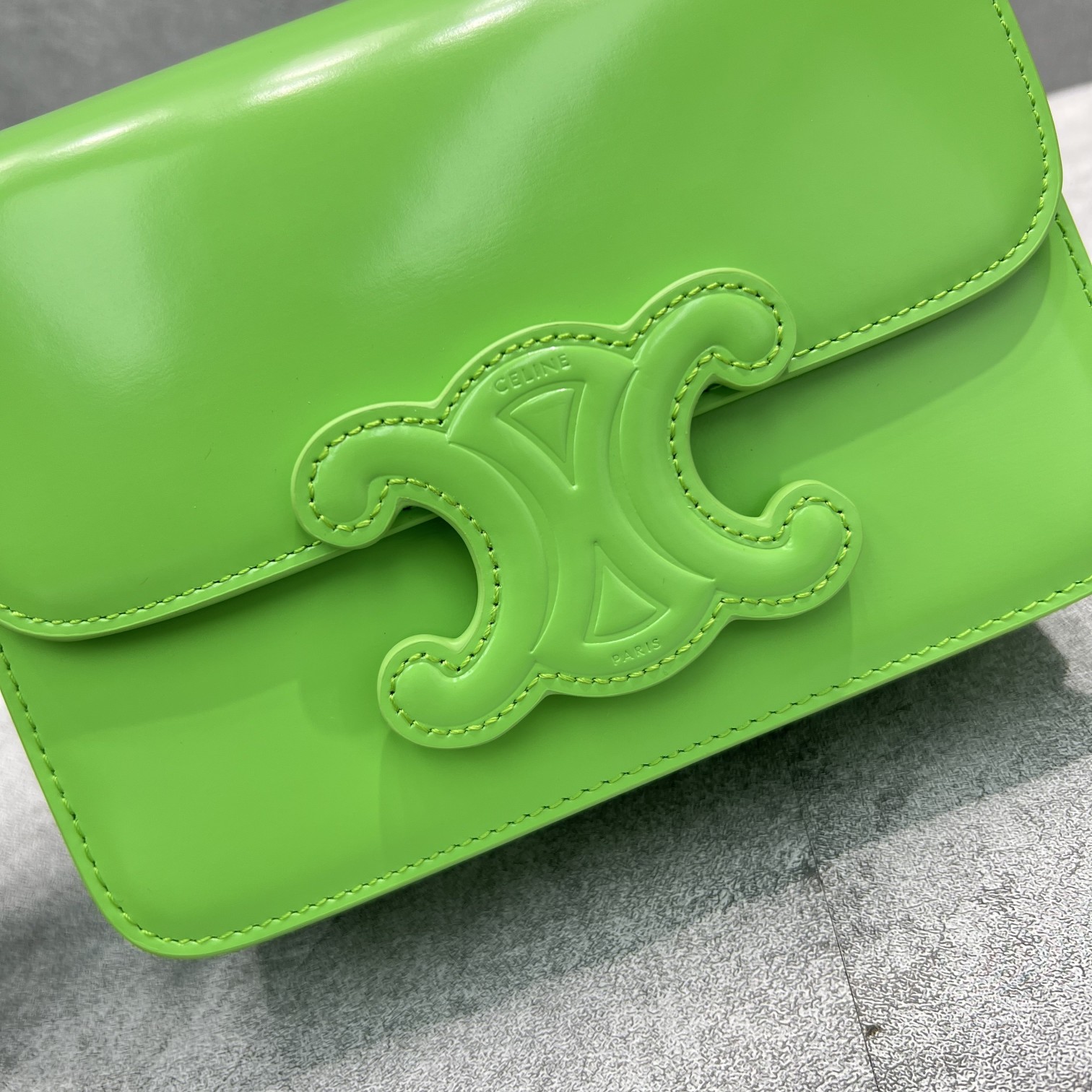 Celine Classique Cuir Triomphe Bag Green For Women 9in/22cm - Soul Replicas