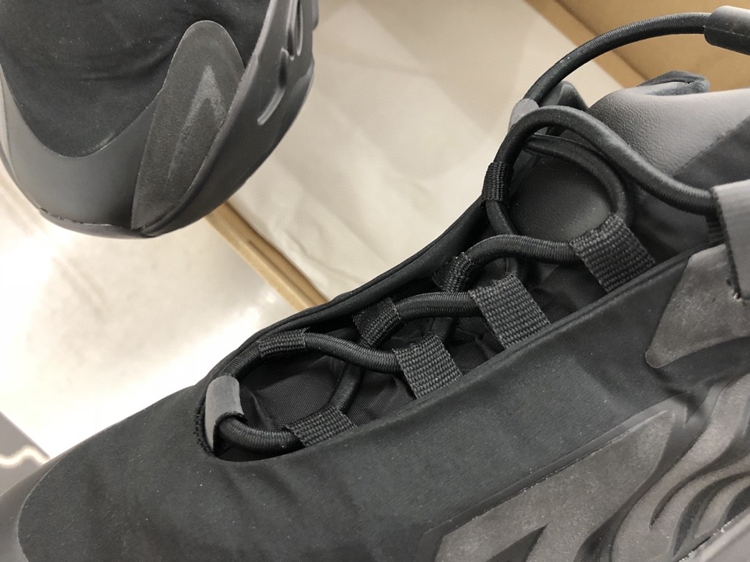 Adidas YZ Boost 700 MNVN Black For Women FV4440 - Soul Replicas