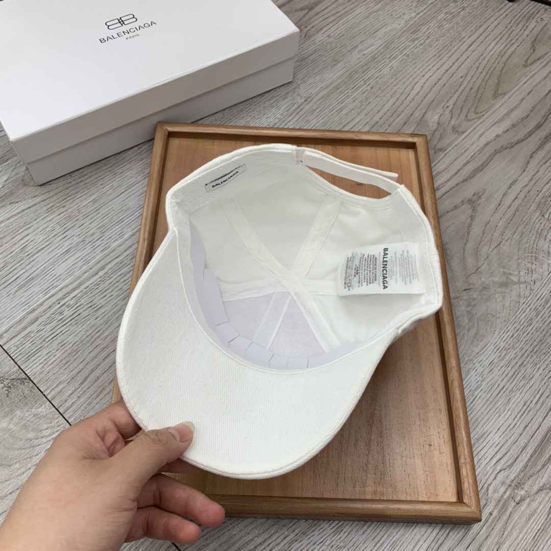 Balenciaga Logo Cap In White - Soul Replicas