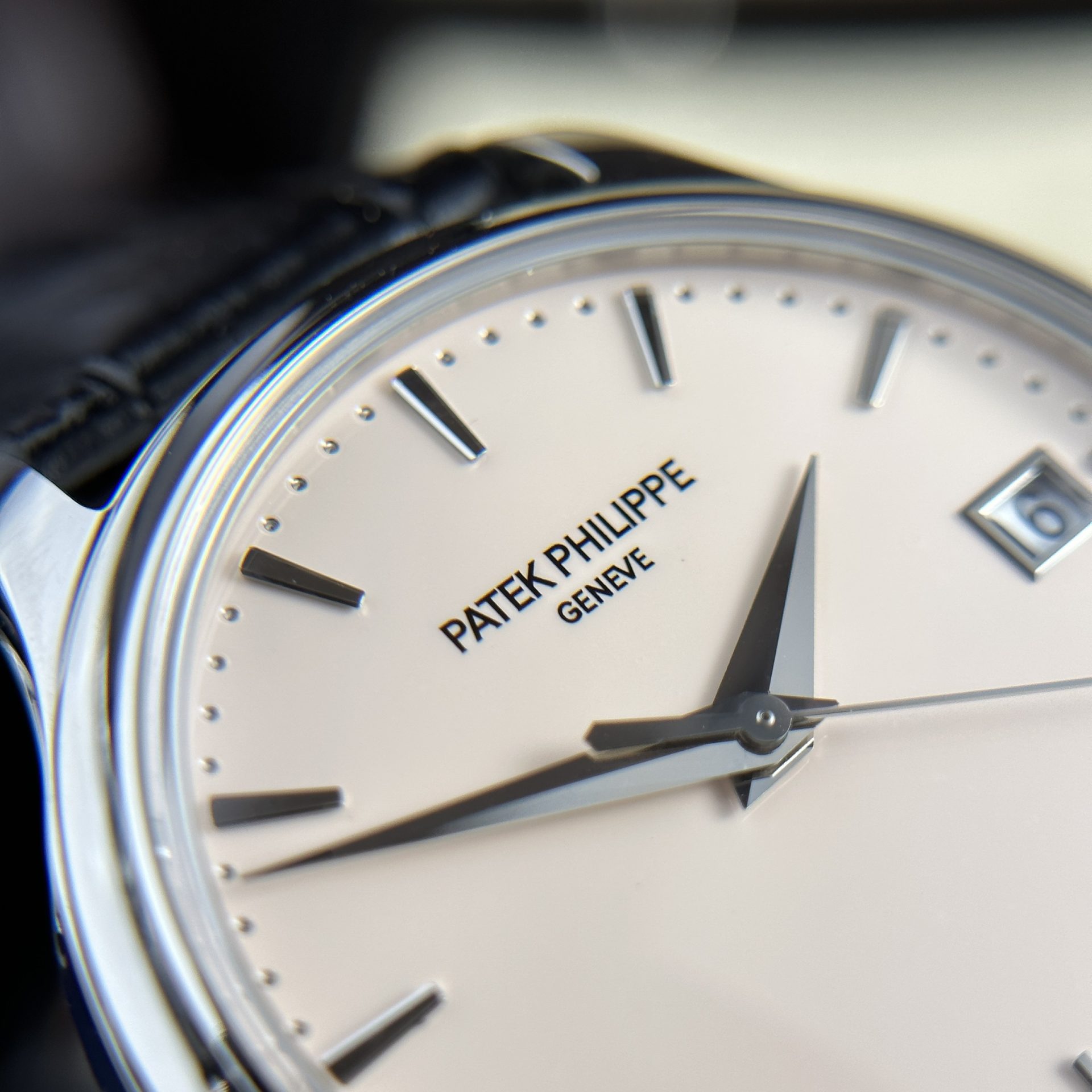 Patek Philippe Replica Watch Calatrava 5227G Mechanical Ivory Dial 3K Factory 39mm - Soul Replicas