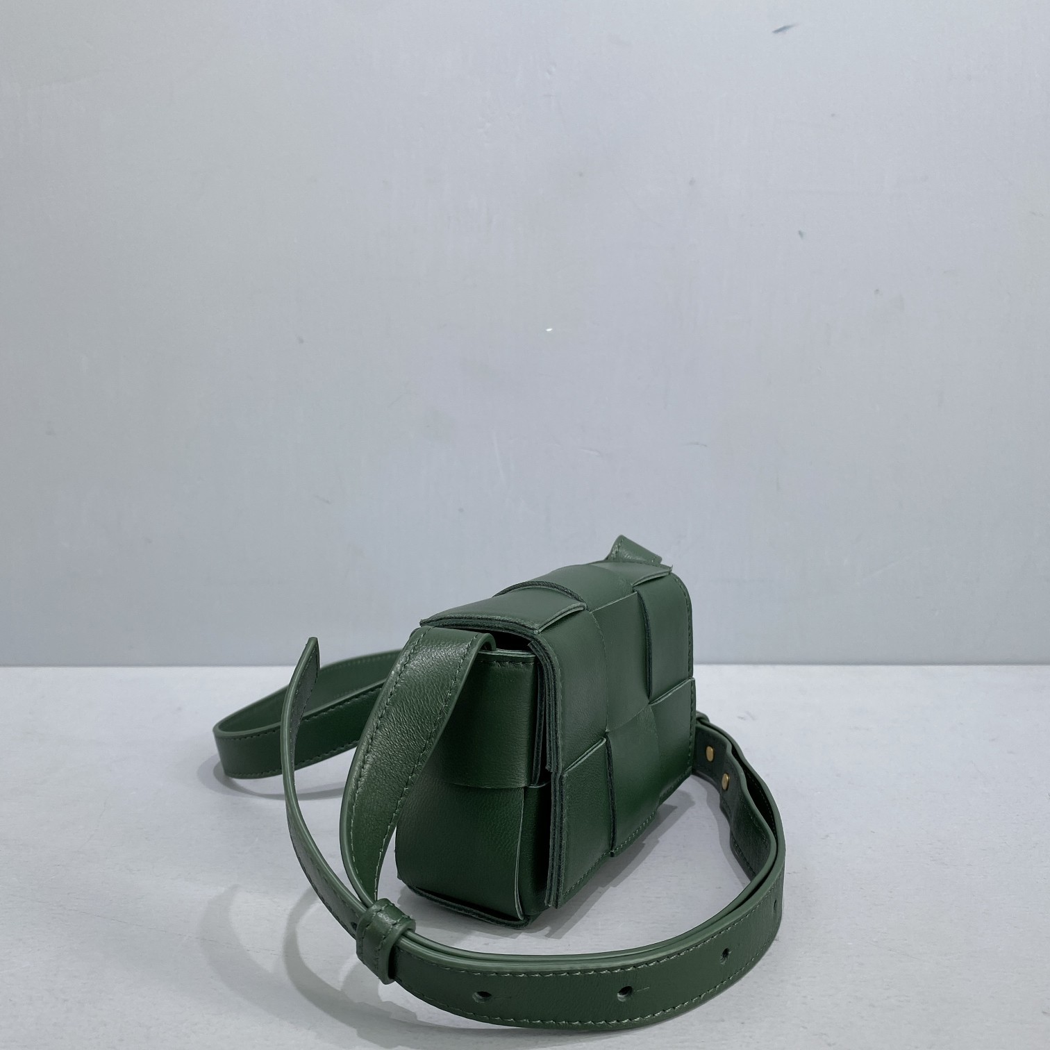 Bottega Veneta Candy Cassette Dark Green. For Women. Women-s Bags 4.7in/12cm - Soul Replicas