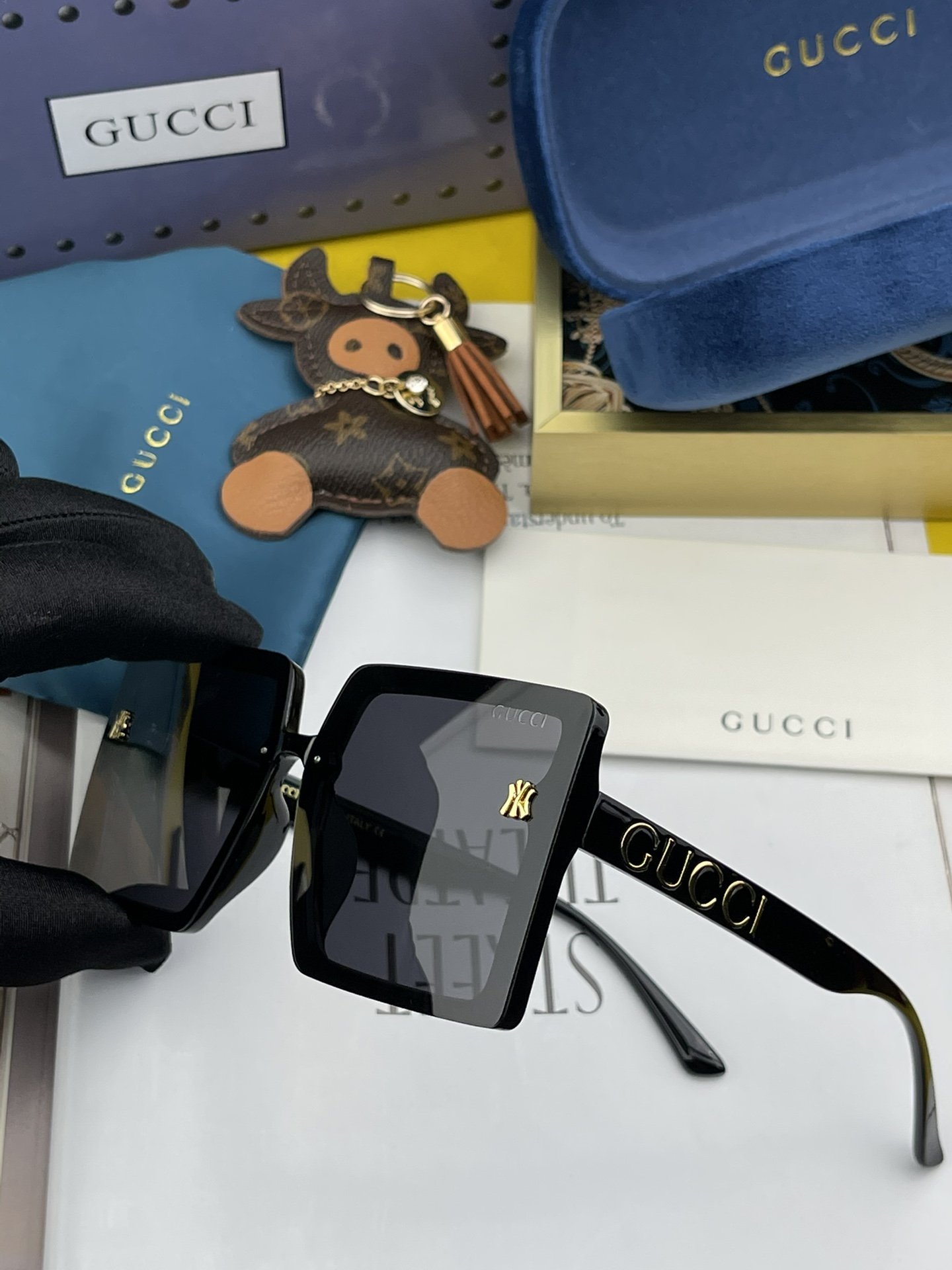 Gucci Square Frame Sunglasses - Soul Replicas