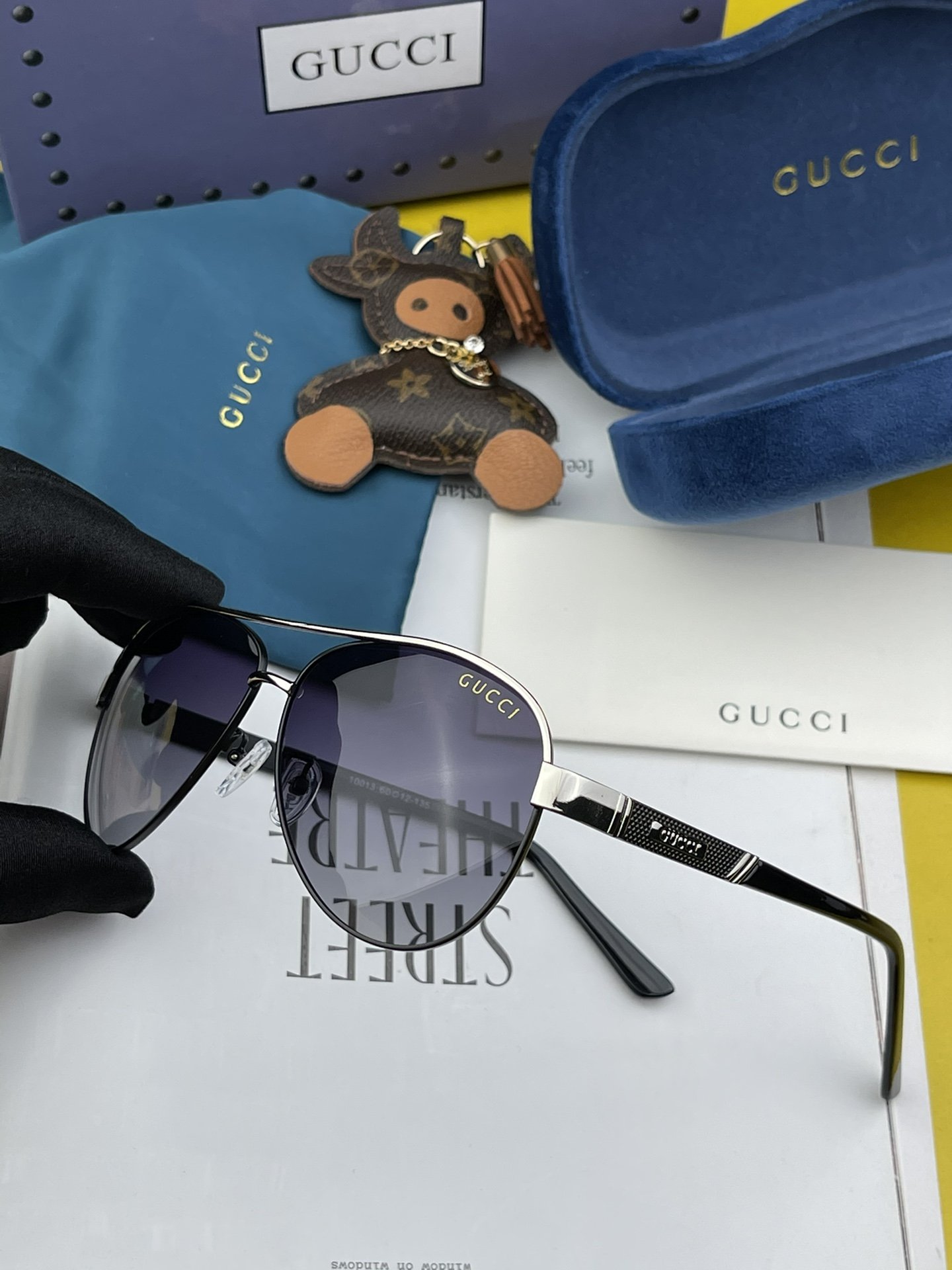 Gucci Oversize Oval-Frame Sunglasses - Soul Replicas