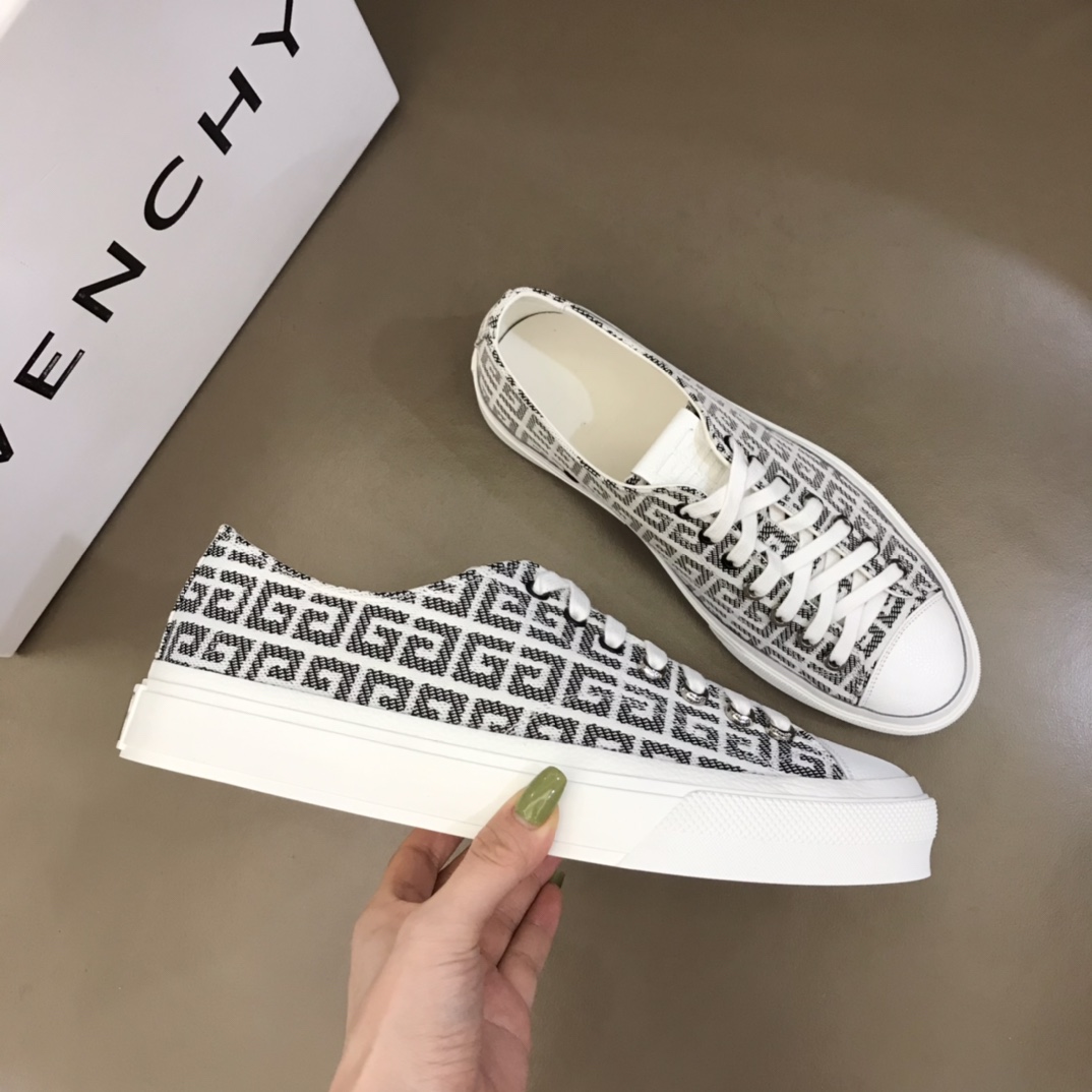 Givenchy City Sneakers in 4G Jacquard Black And White For Men GVC BH006DH158-004 - Soul Replicas