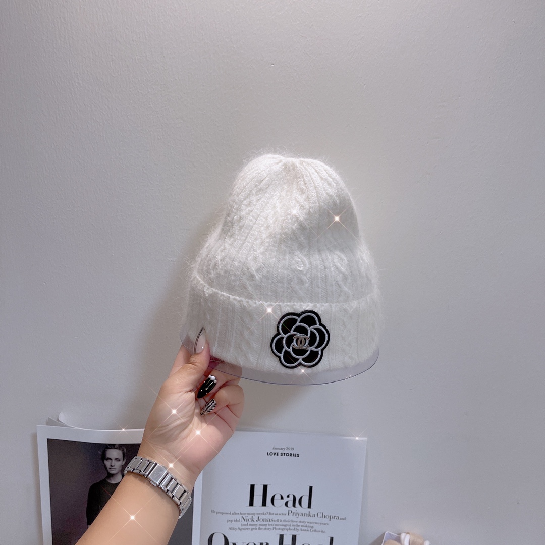 Chanel Beanie White - Soul Replicas