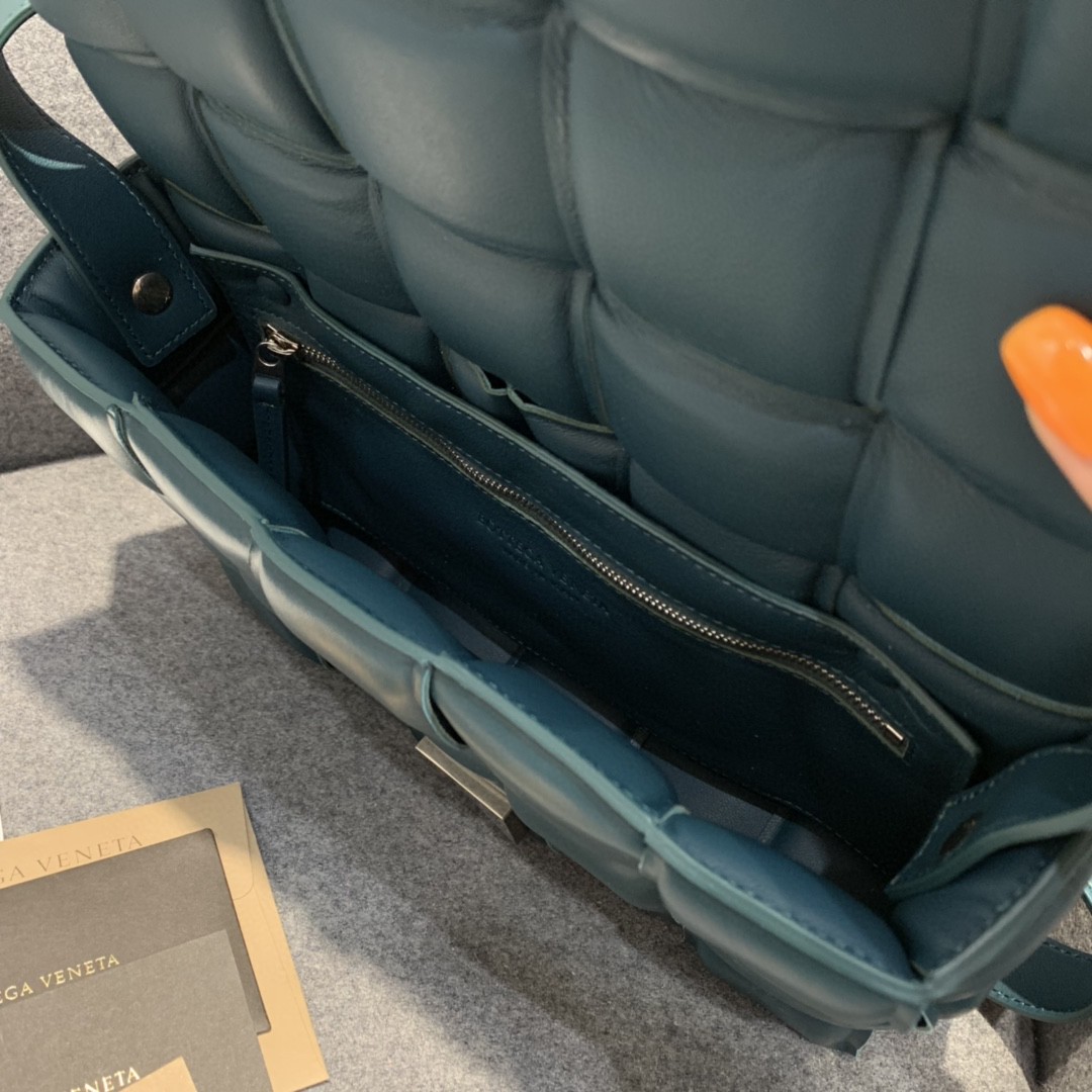 Bottega Veneta Padded Cassette Bag For Women 10.2in/26cm In Blue 591970VCQR13118 - Soul Replicas