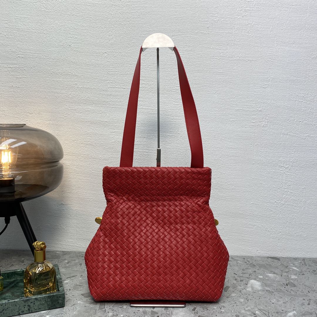 Bottega Veneta Intrecciato Shoulder Bag Red. For Women. Women's Bags 10.2in/26cm - Soul Replicas