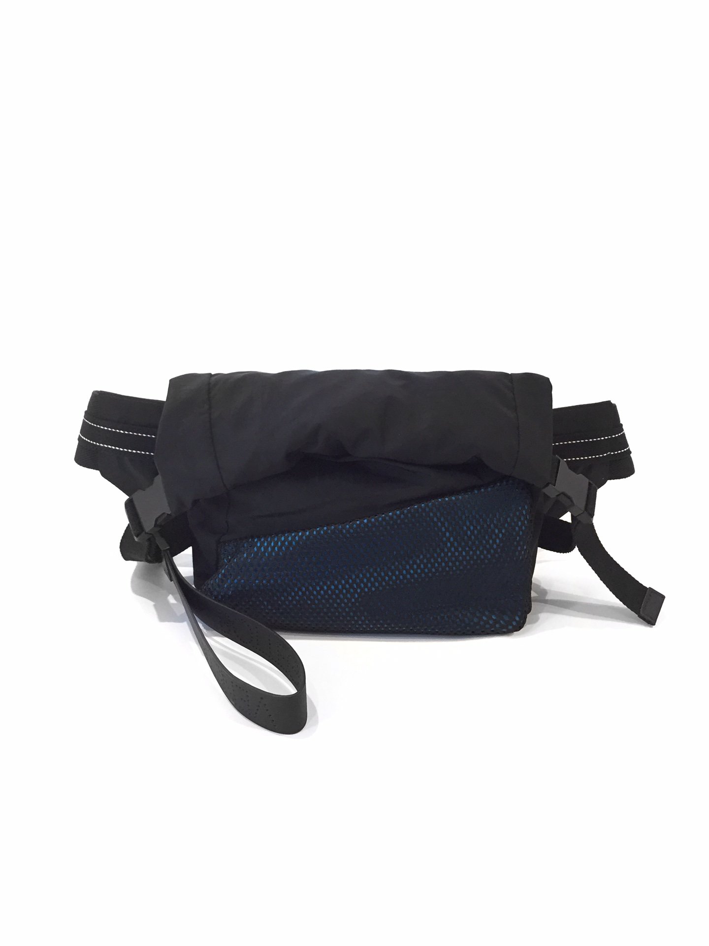 Bottega Veneta Crossbody Bag Blue. For Men. Men-s Bags 9.8in/25cm - Soul Replicas