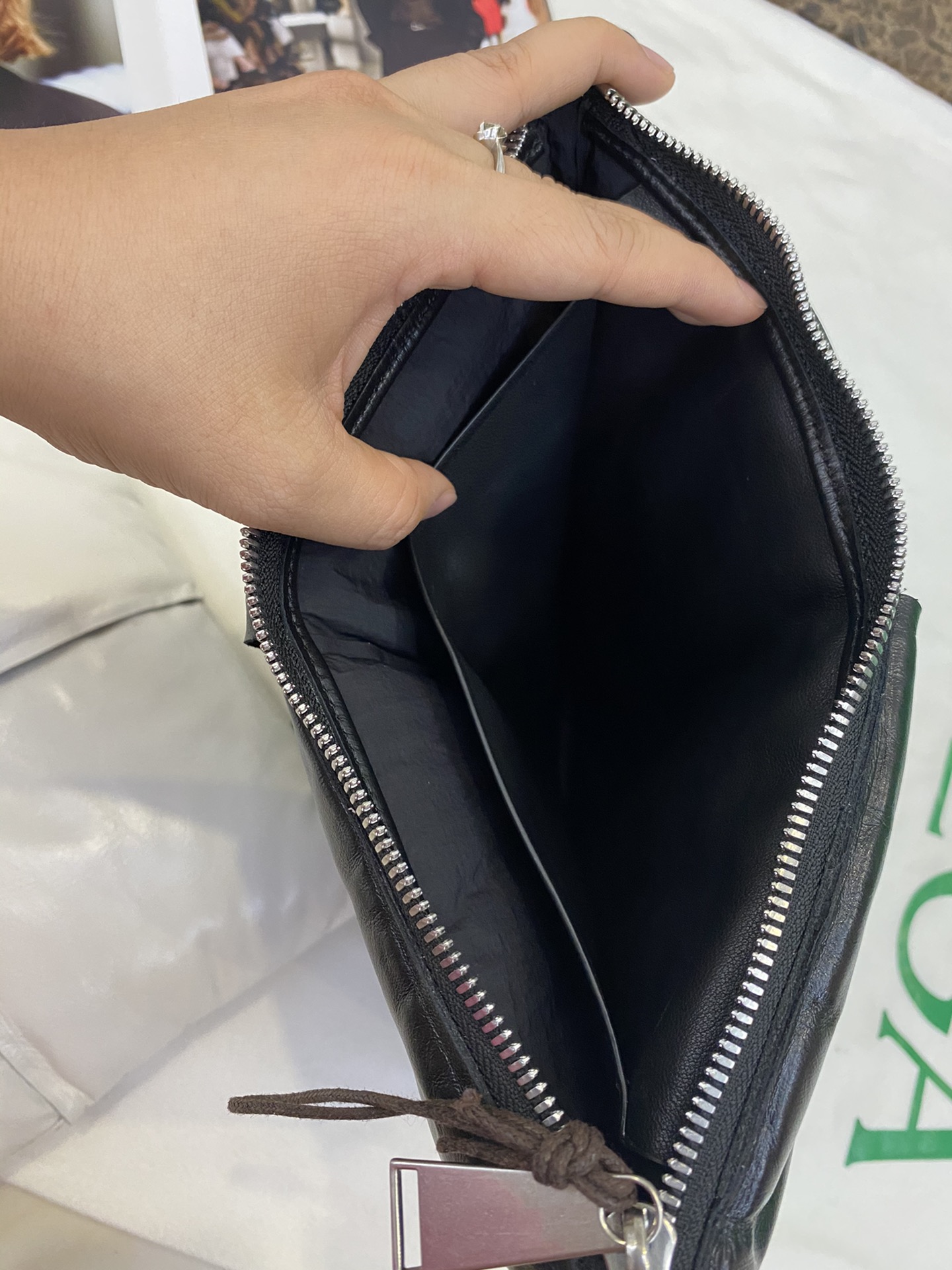 Bottega Veneta Clutch Black. For Women. Women-s Bags 11in/28cm - Soul Replicas