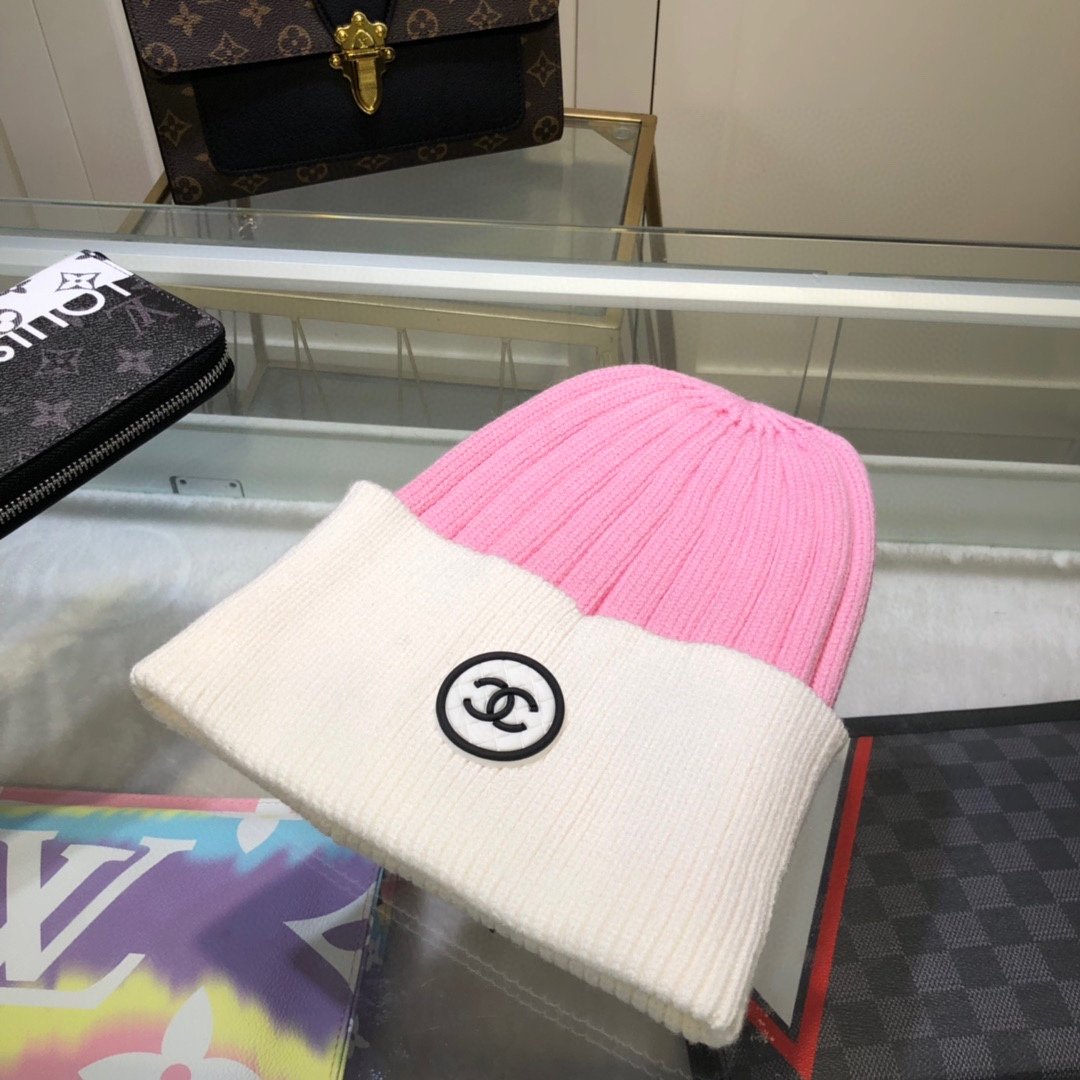 Chanel Beanie In PiNike & White - Soul Replicas