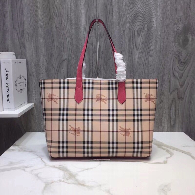 Burberry Reversible Tote Haymarket Canvas Medium For Women. Women-s Bags 19.3in/49cm - Soul Replicas