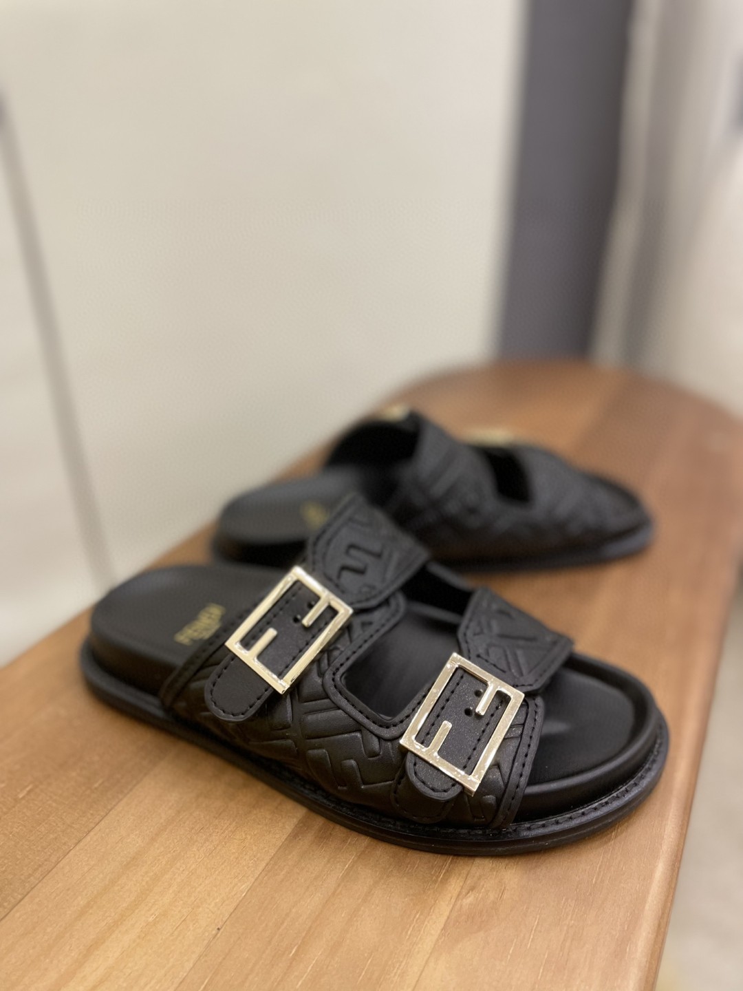 Fendi Feel Slides Black For Women - Soul Replicas
