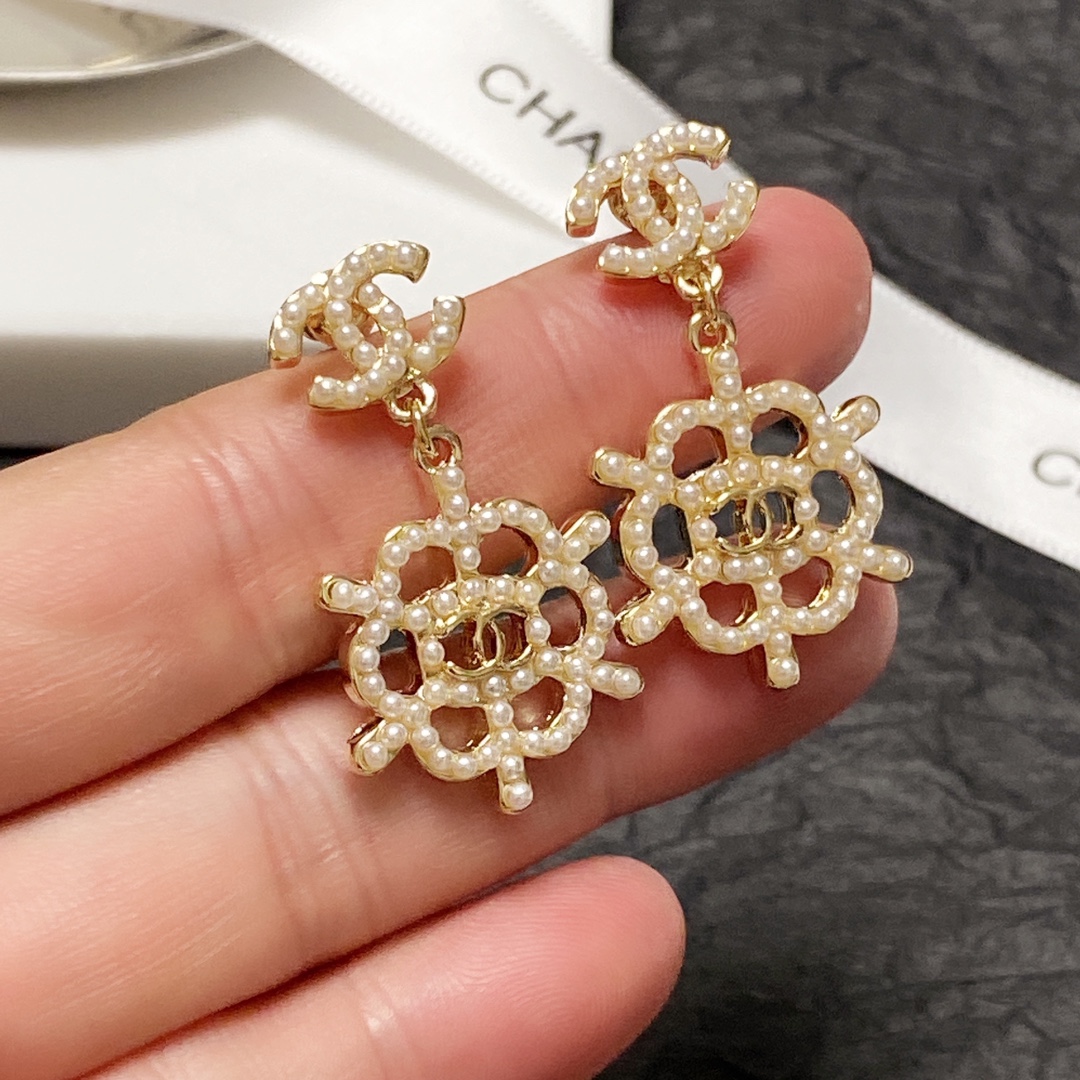 Chanel Earrings - Soul Replicas
