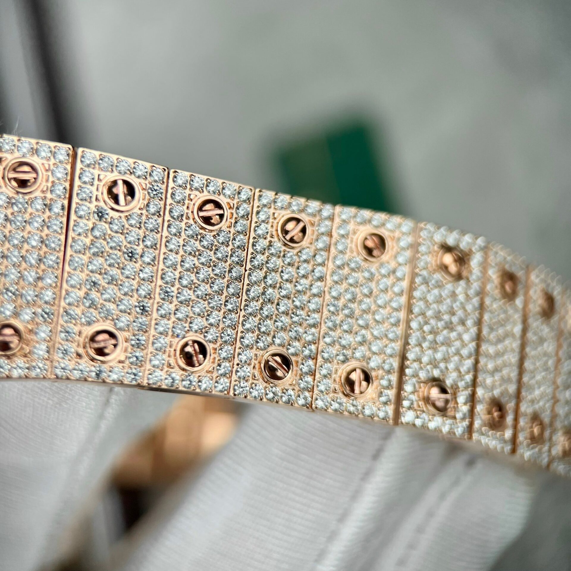 Cartier Santos Men-s Full Diamond Replica Watch Highest Quality 39.8mm - Soul Replicas