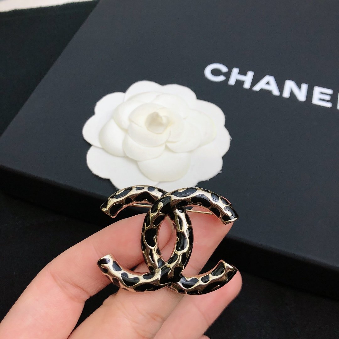 Chanel Brooch - Soul Replicas
