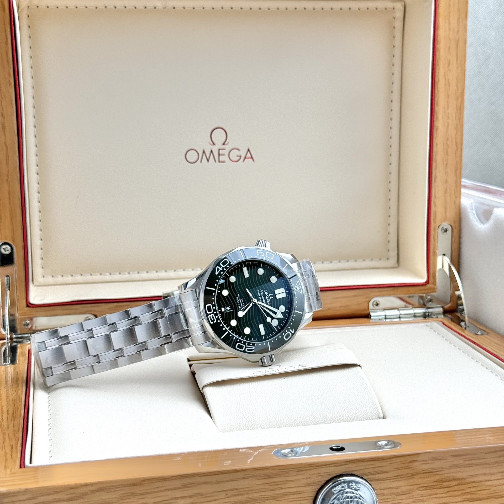 Omega Best Replica Watch Seamaster Diver 300M Dial Green VS Factory 42mm - Soul Replicas