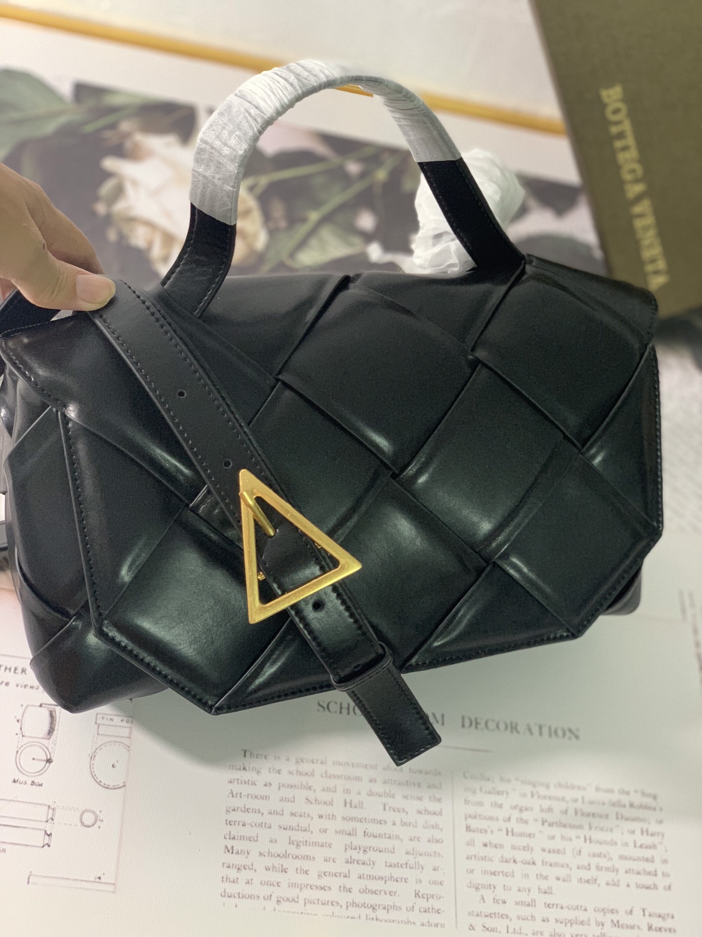 Bottega Veneta Handle Bag Black. For Women. Women-s Bags 11.4in/29cm - Soul Replicas