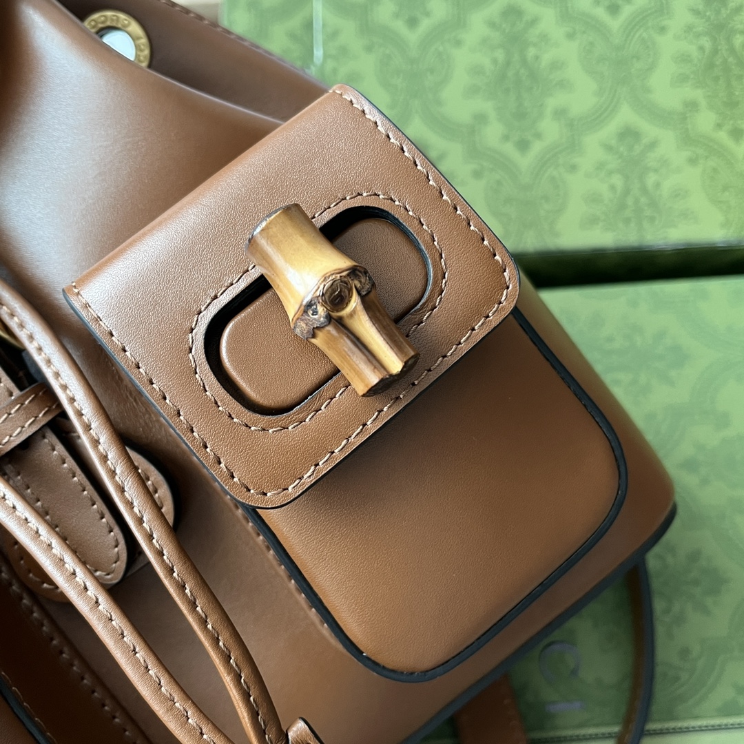 Gucci Bamboo Small Backpack Brown For Women. Women-s Bags 8.6in/22cm Gucci ‎‎702101 UZY0T 2535 - Soul Replicas