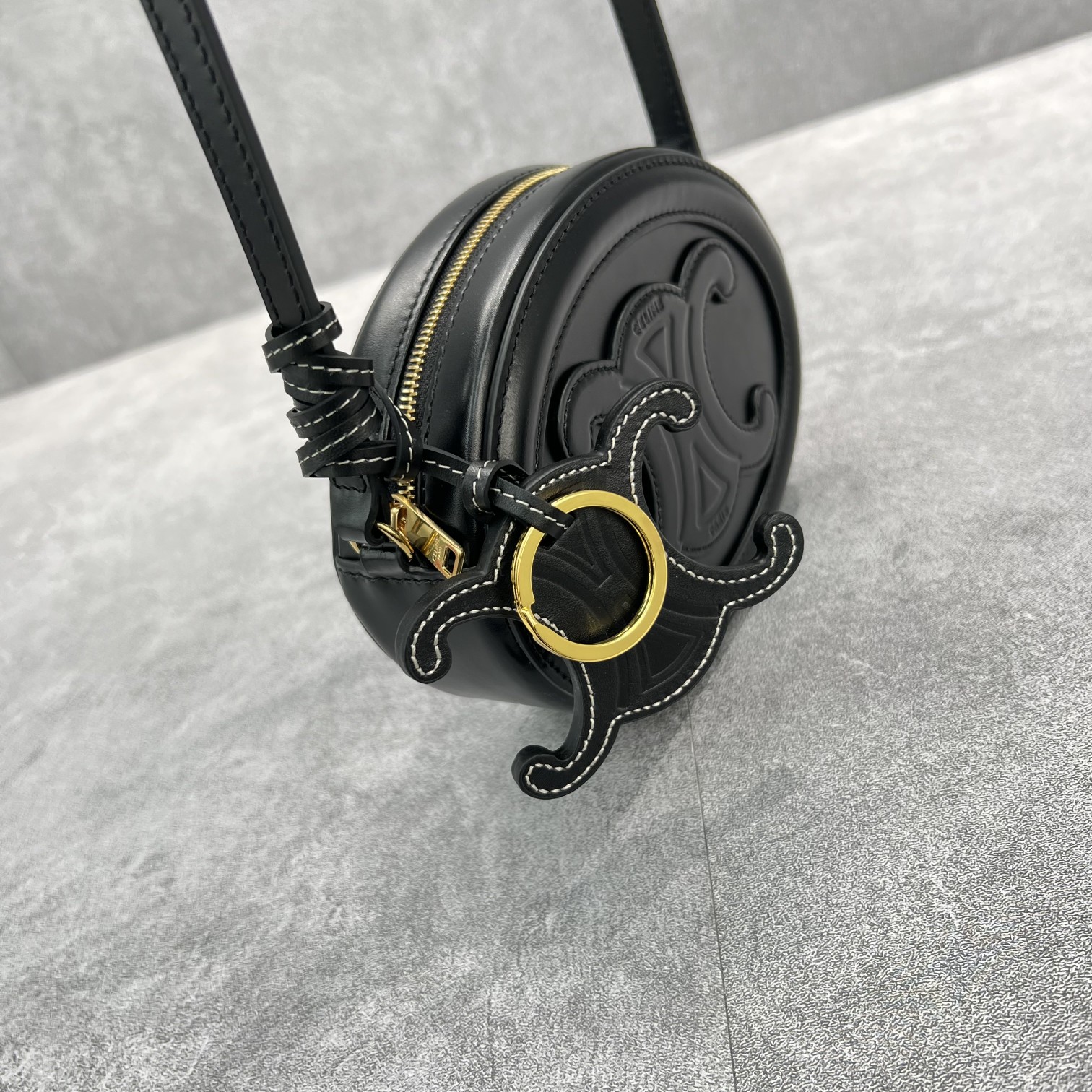 Celine Crossbody Oval Purse Cuir Triomphe Black For Women 6in/16cm 10I703DPQ.38NO - Soul Replicas