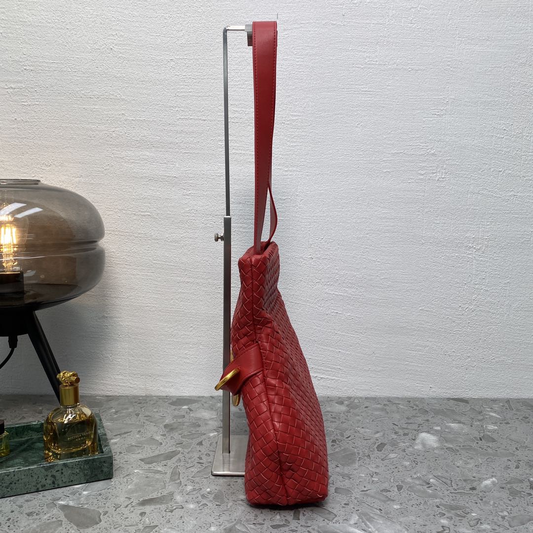 Bottega Veneta Intrecciato Shoulder Bag Red. For Women. Women's Bags 10.2in/26cm - Soul Replicas