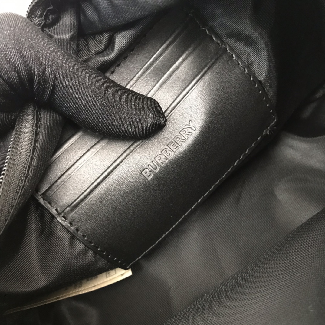 Burberry Logo Detail Nylon Crossbody Bag Black For Men. Men-s Bags 8.7in/22cm - Soul Replicas