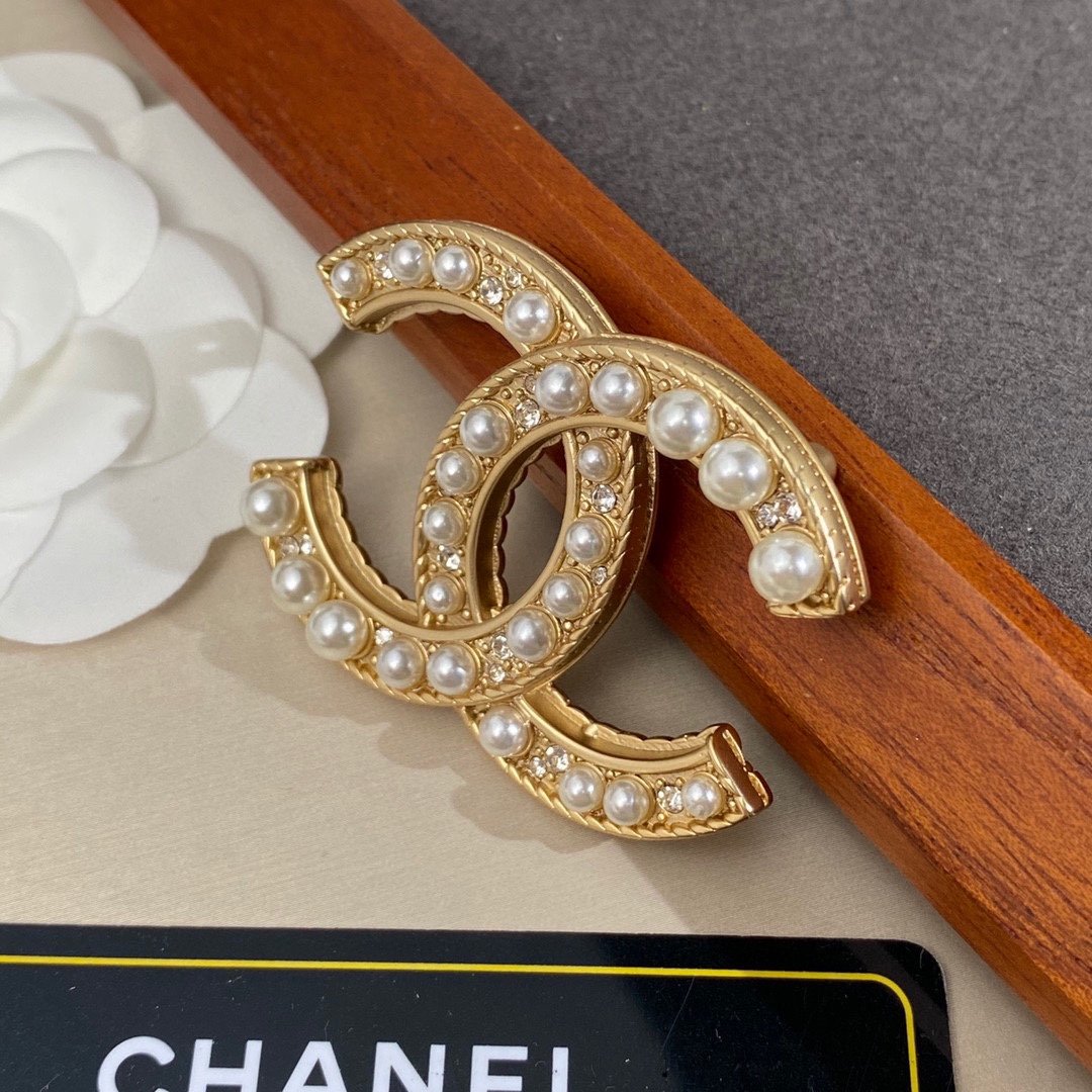 Chanel Brooch - Soul Replicas