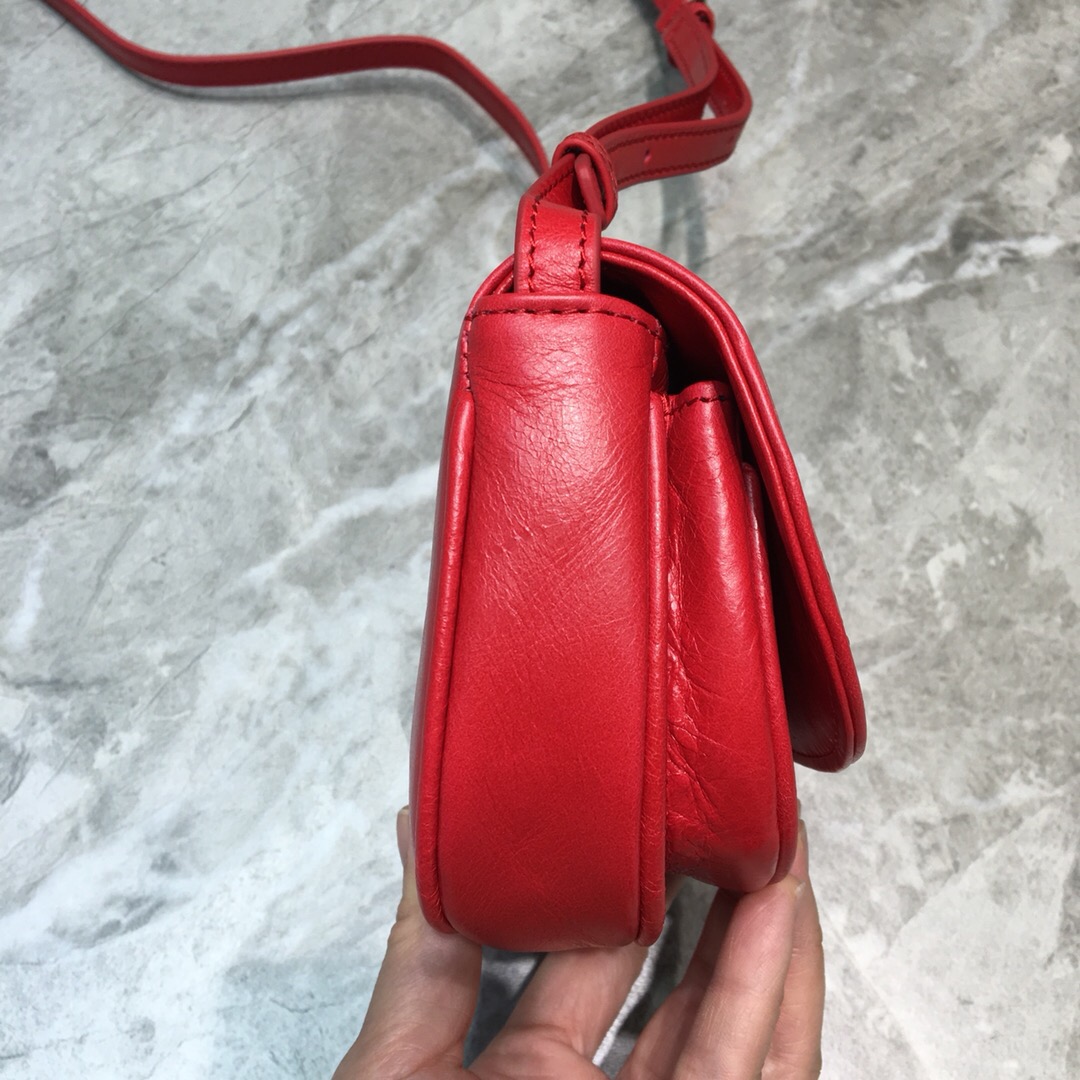 Balenciaga Leader Soft Round Cross Bag In Red. For Women. Women-s Bags 6.3in/16cm - Soul Replicas
