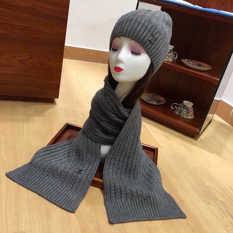 Louis Vuitton Beanie & Scarf Set In Grey - Soul Replicas