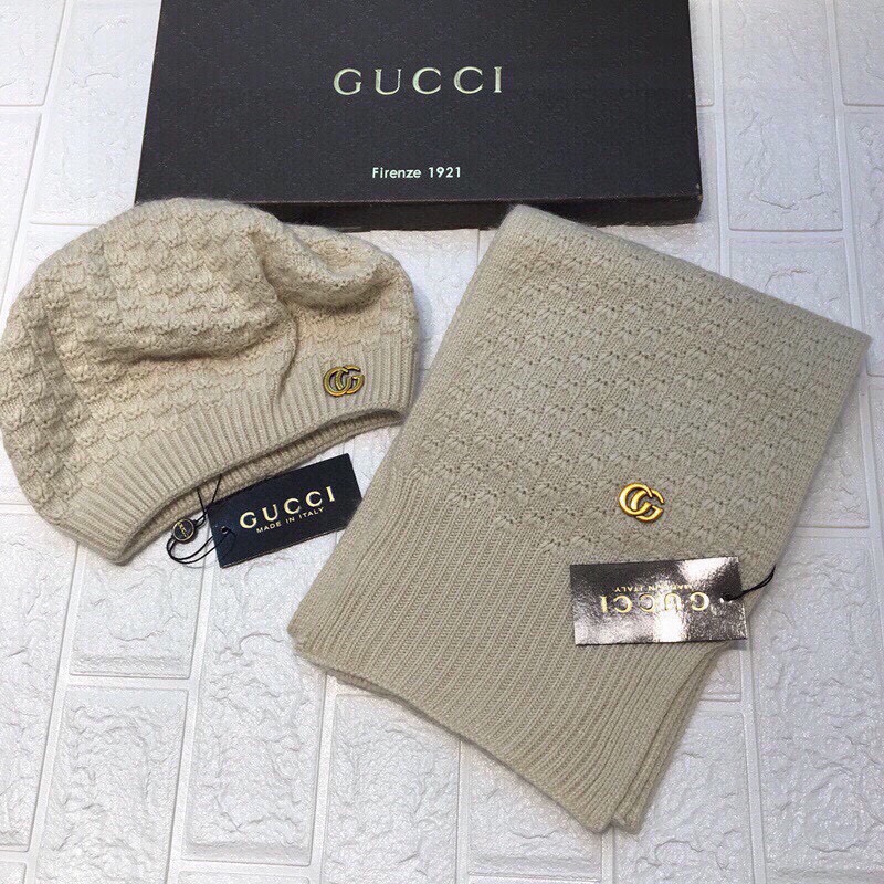 Gucci Beanie & Scarf Set In Beige - Soul Replicas