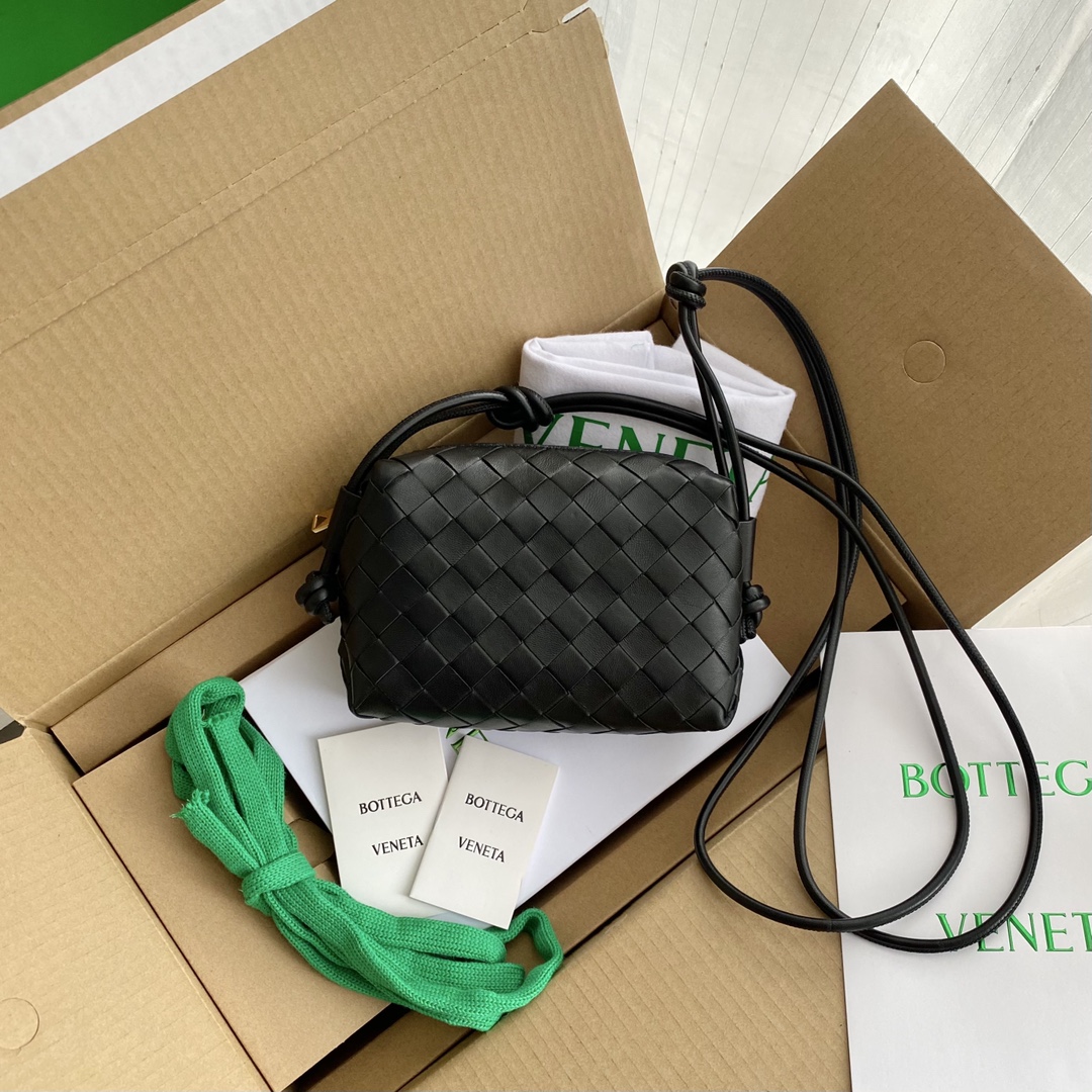 Bottega Veneta Mini Loop Camera Bag Black. For Women. Women's Bags 6.7in/17cm 680254V1G118425 - Soul Replicas