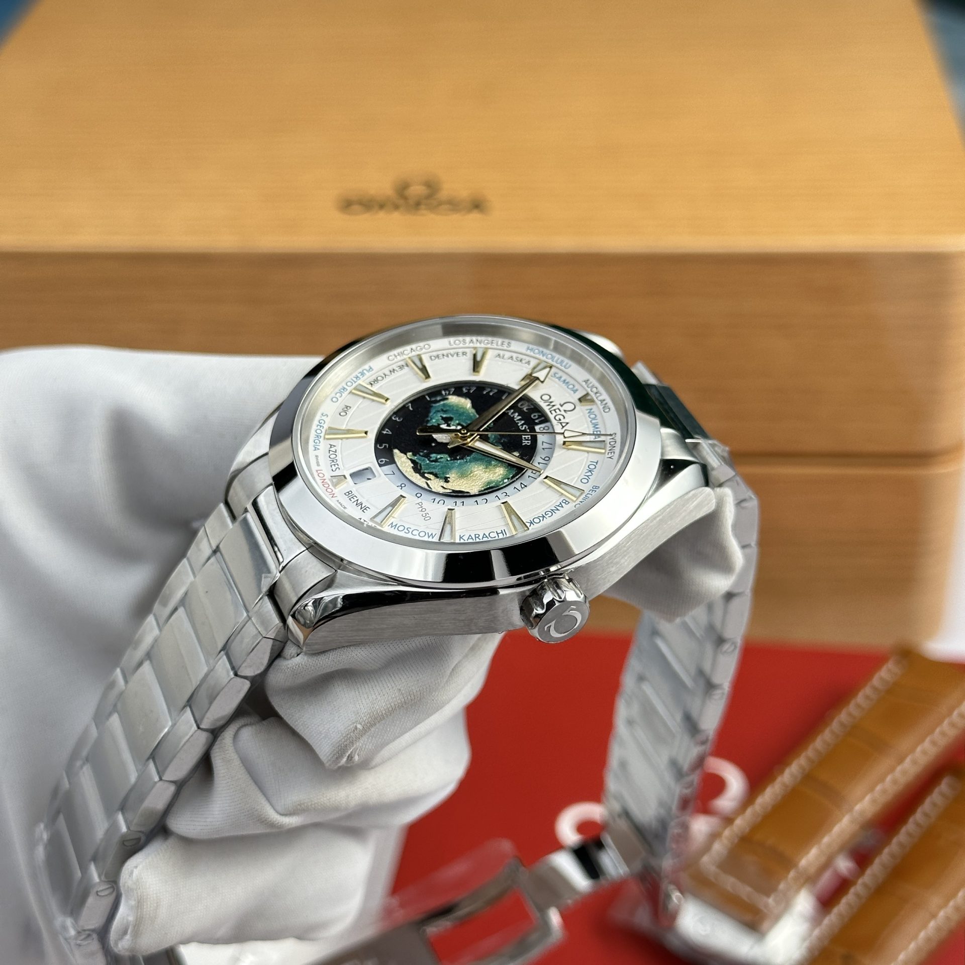 Omega Replica Watches Aqua Terra Worldtimer Metal Wire 43mm - Soul Replicas