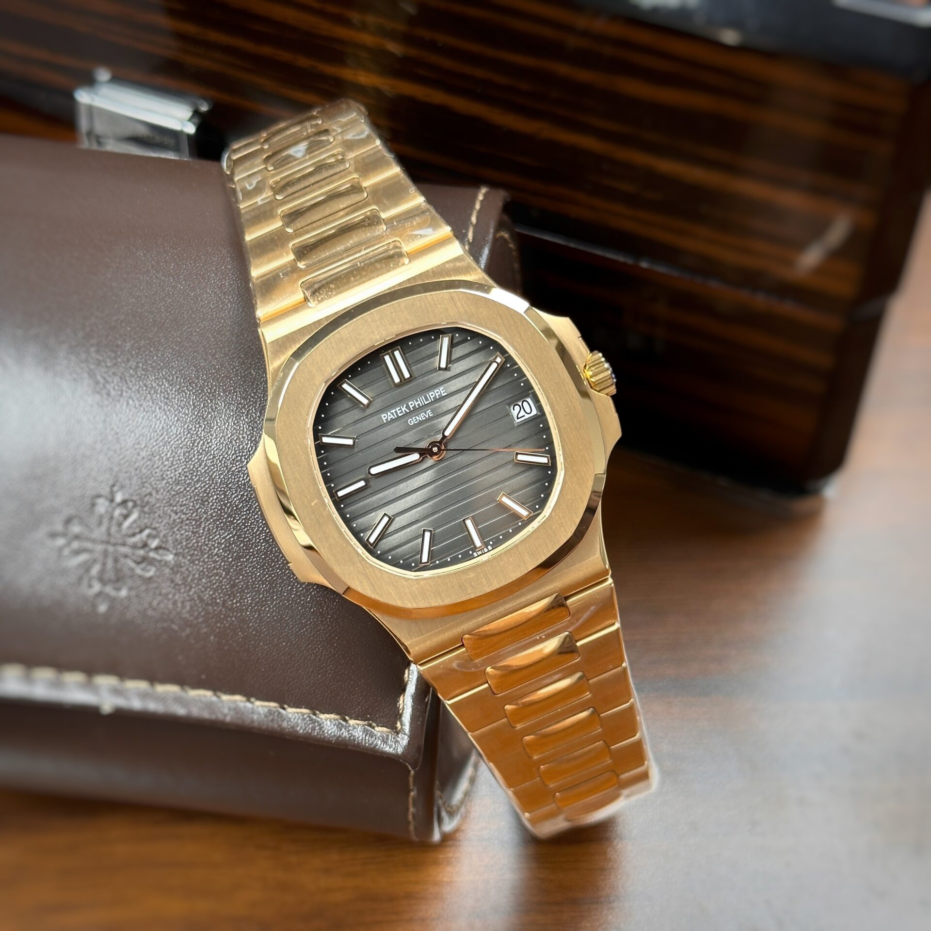 Patek Philippe Replica Watch Nautilus 5711 Dial Gray 3K Factory 40mm - Soul Replicas