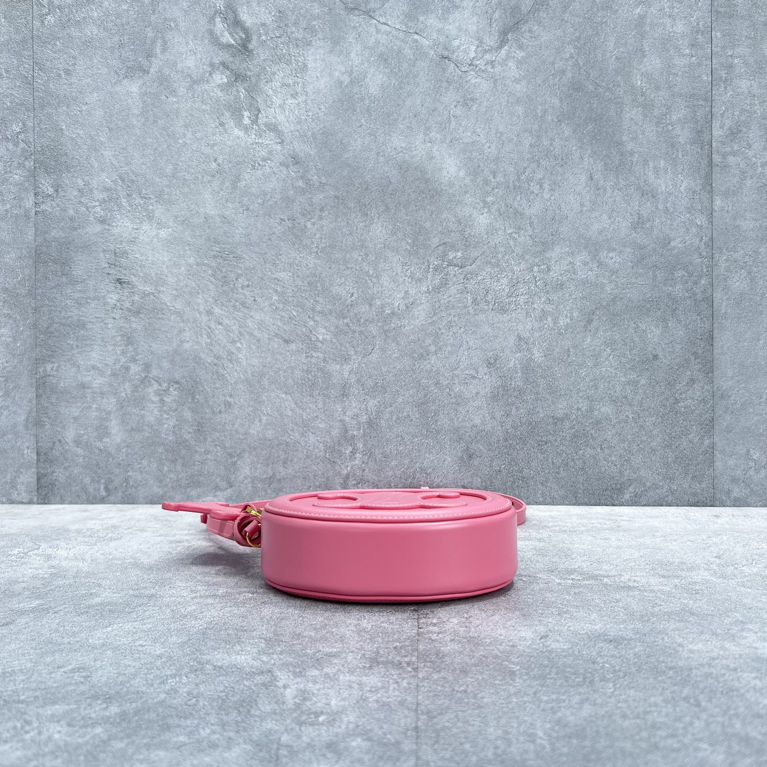 Celine Crossbody Oval Purse Cuir Triomphe PiNike For Women 6in/16cm 10I703DPQ.27LK - Soul Replicas