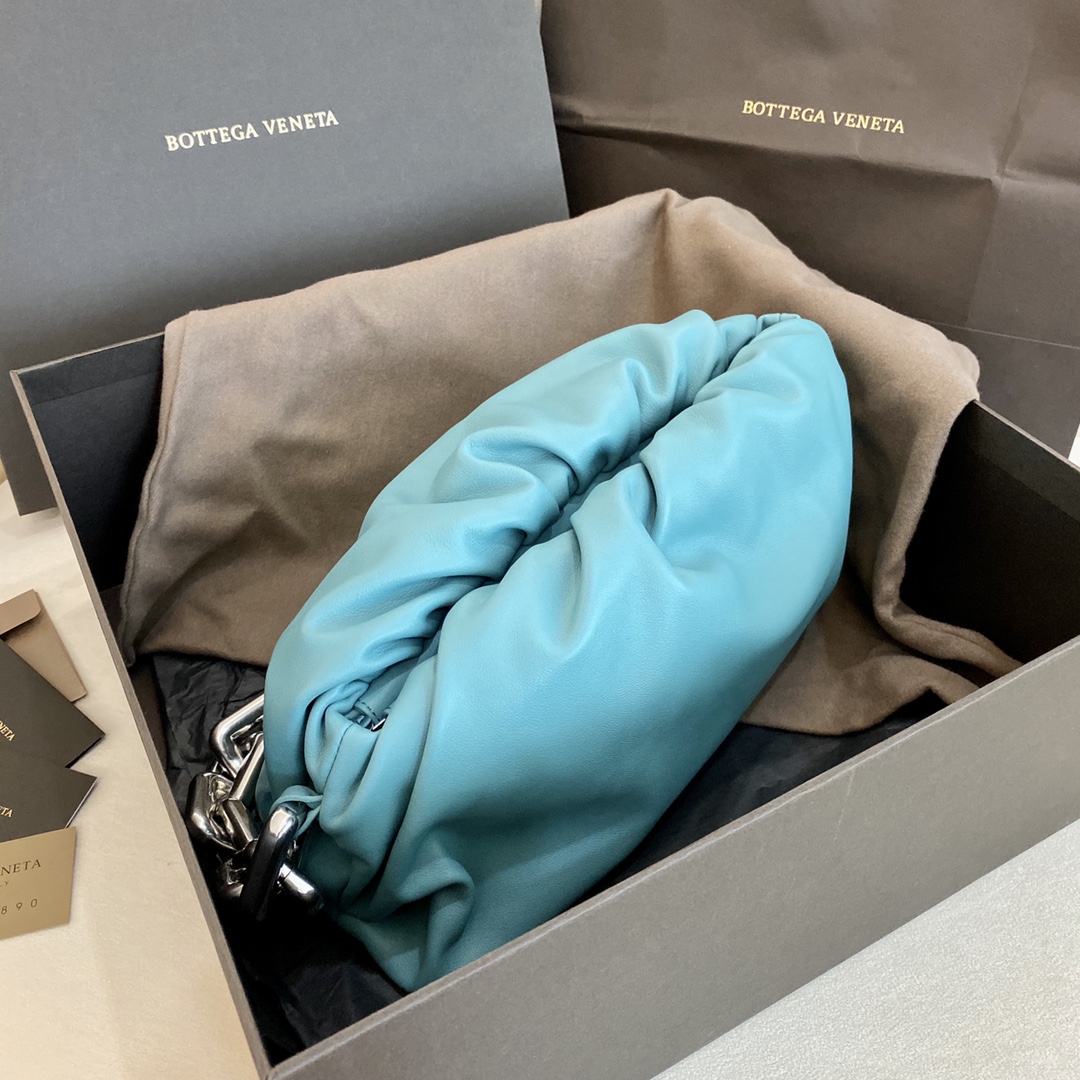 Bottega Veneta Chain Pouch Red. For Women. Women's Bags 12.2in/31cm - Soul Replicas