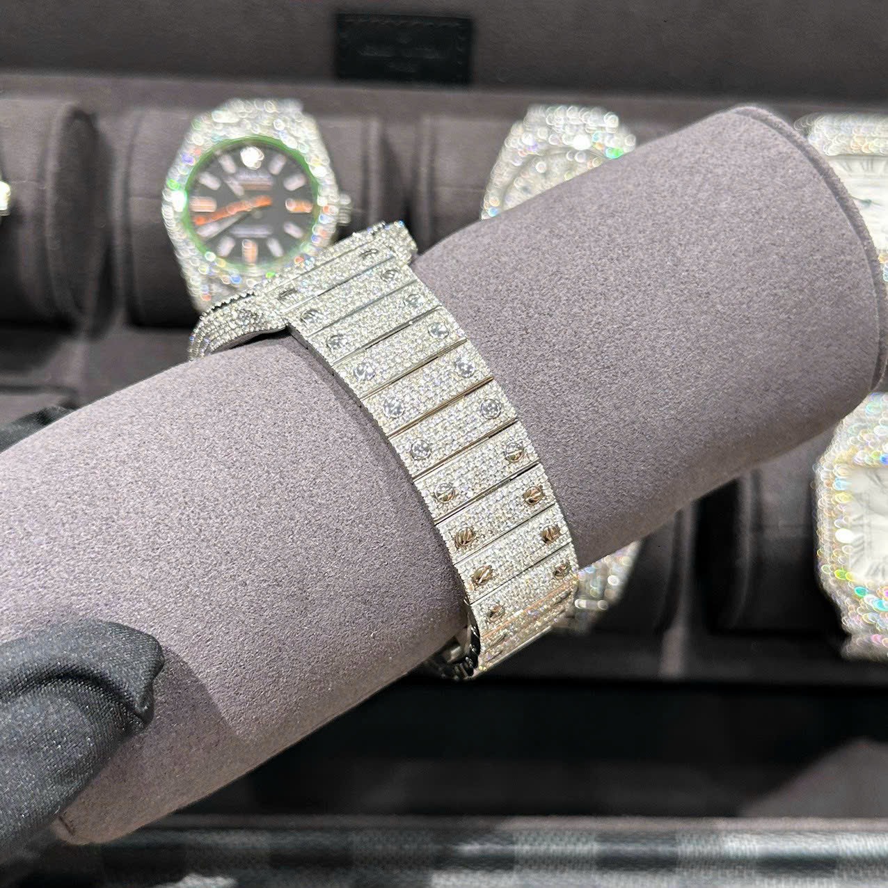 Cartier Santos Best Replica Watch With Full Natural Diamond VVS Blue Dial 39.8mm - Soul Replicas