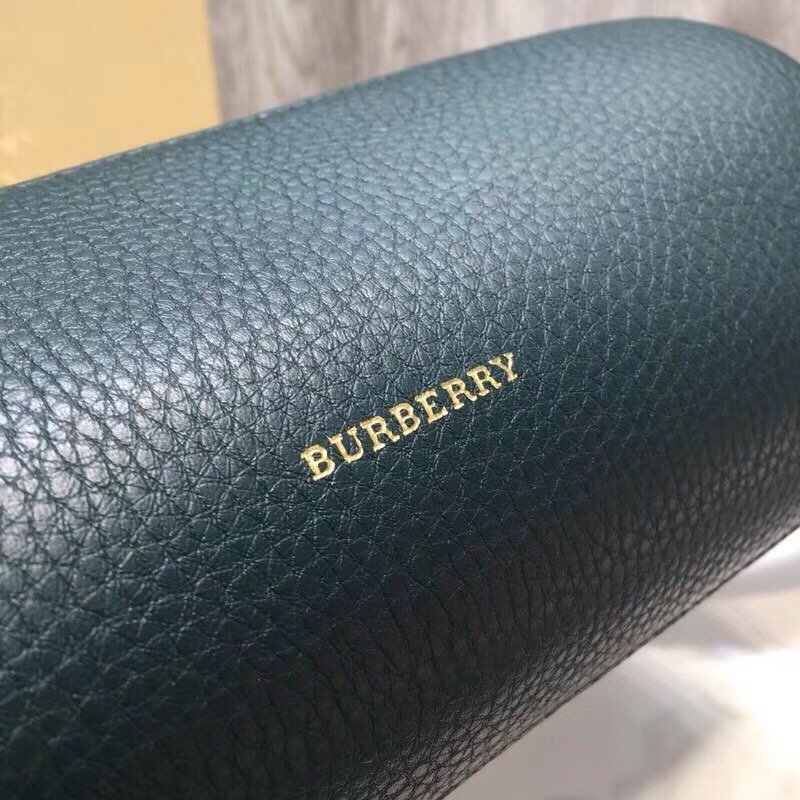 Burberry Barrel Bag Green For Women. Women-s Bags 8.3in/21cm - Soul Replicas