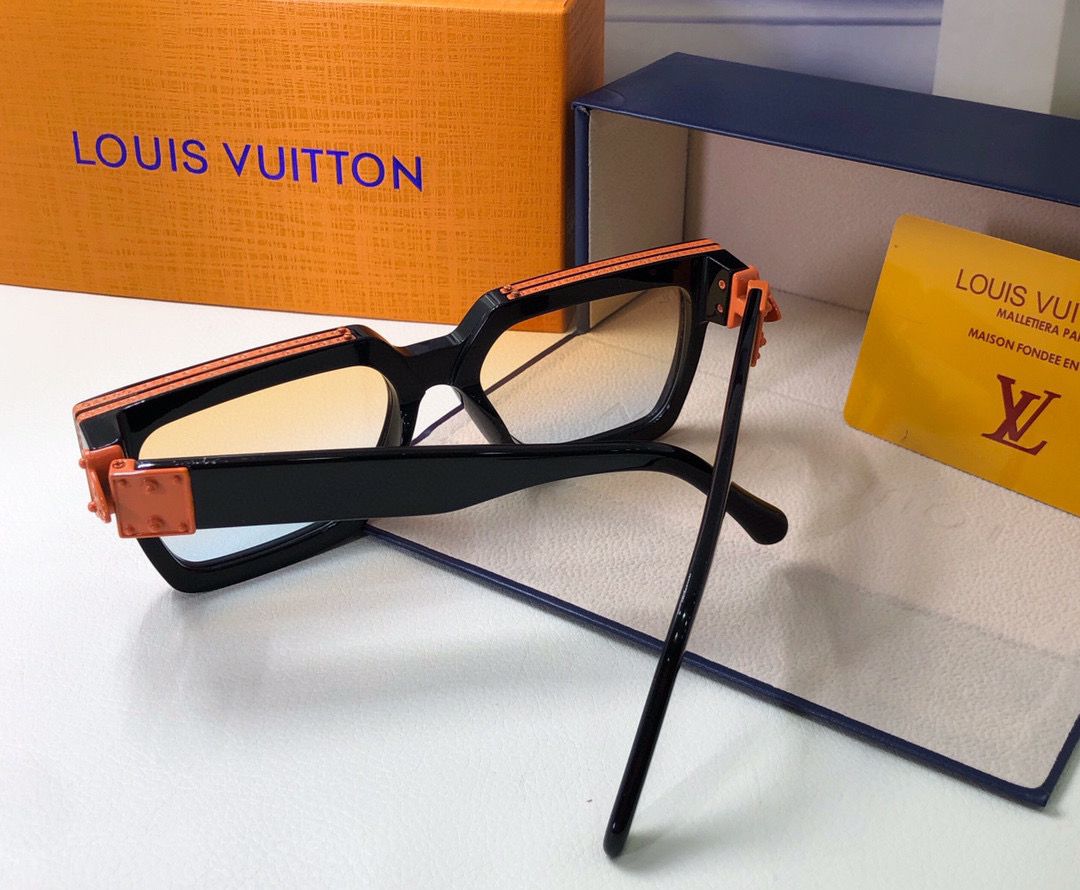 Louis Vuitton Link Square Sunglasses - Soul Replicas