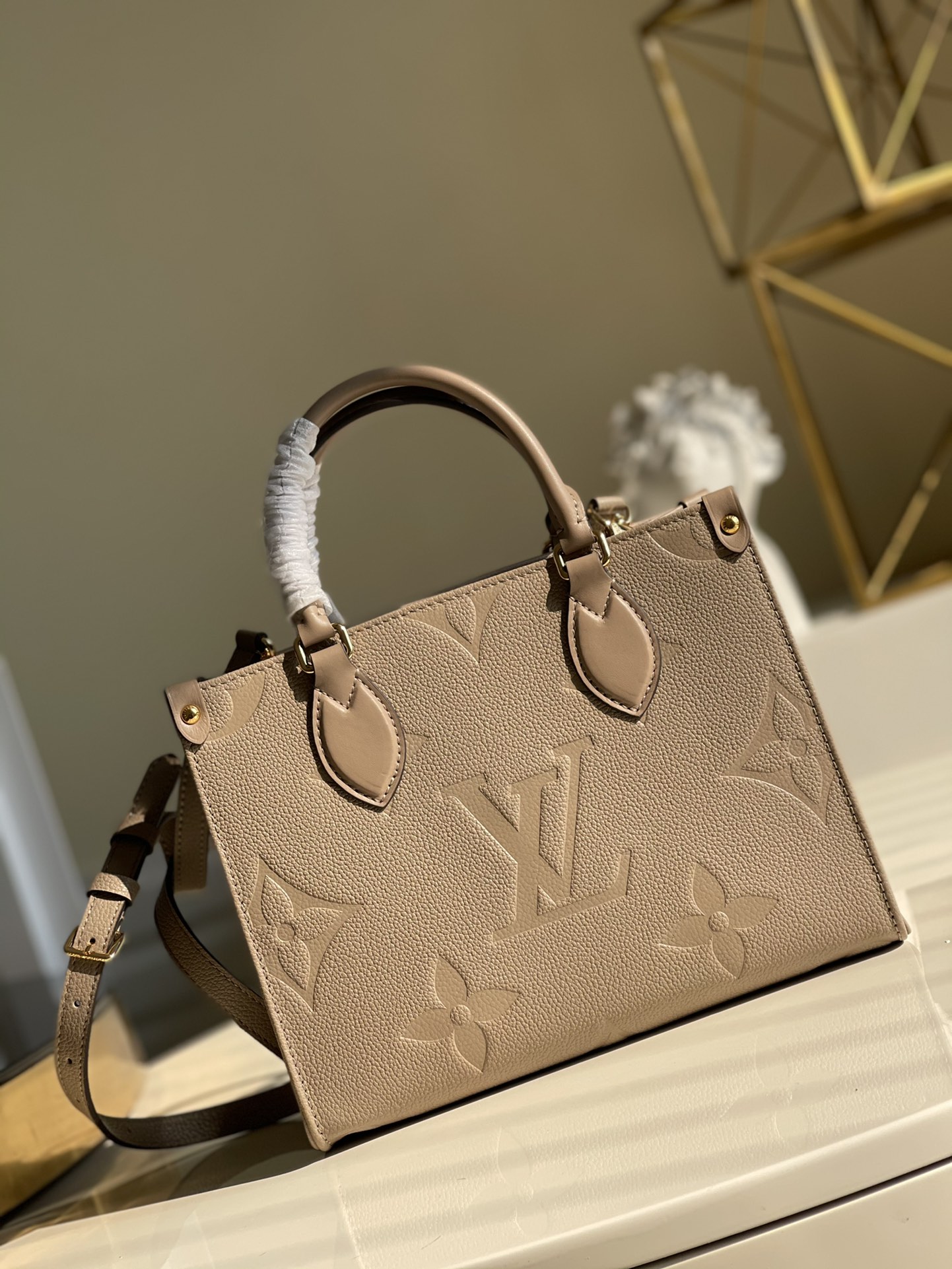 Louis Vuitton OnTheGo PM Tote Bag Monogram Empreinte Beige For Women. Women's Handbags. Shoulder And Crossbody Bags 9.8in/25cm LV - Soul Replicas