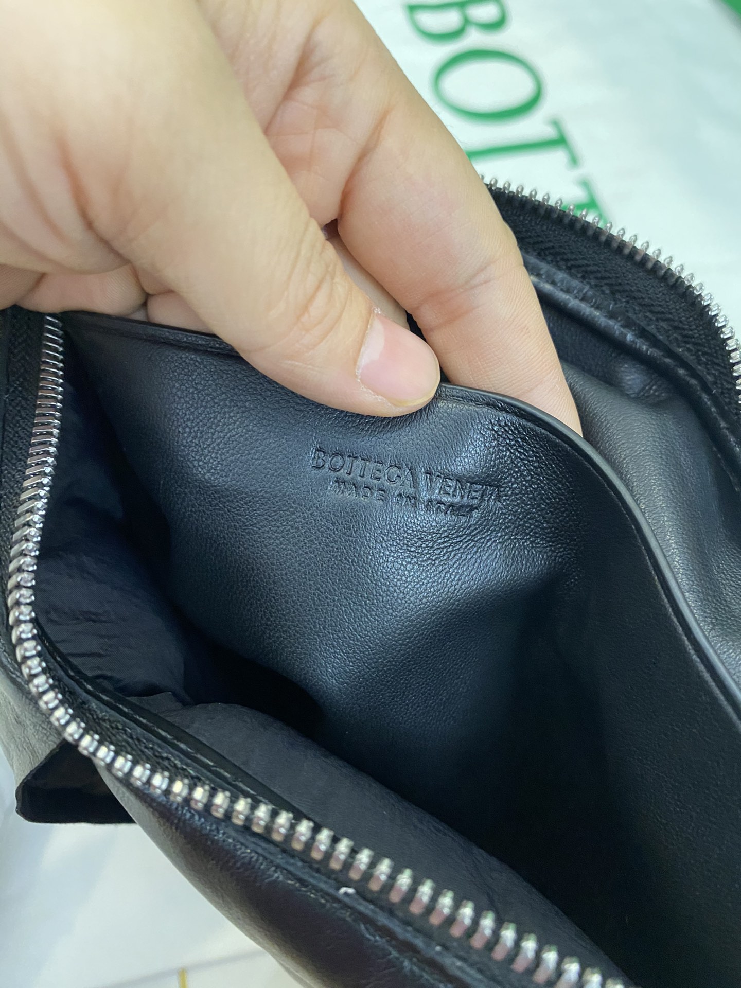 Bottega Veneta Clutch Black. For Women. Women-s Bags 11in/28cm - Soul Replicas