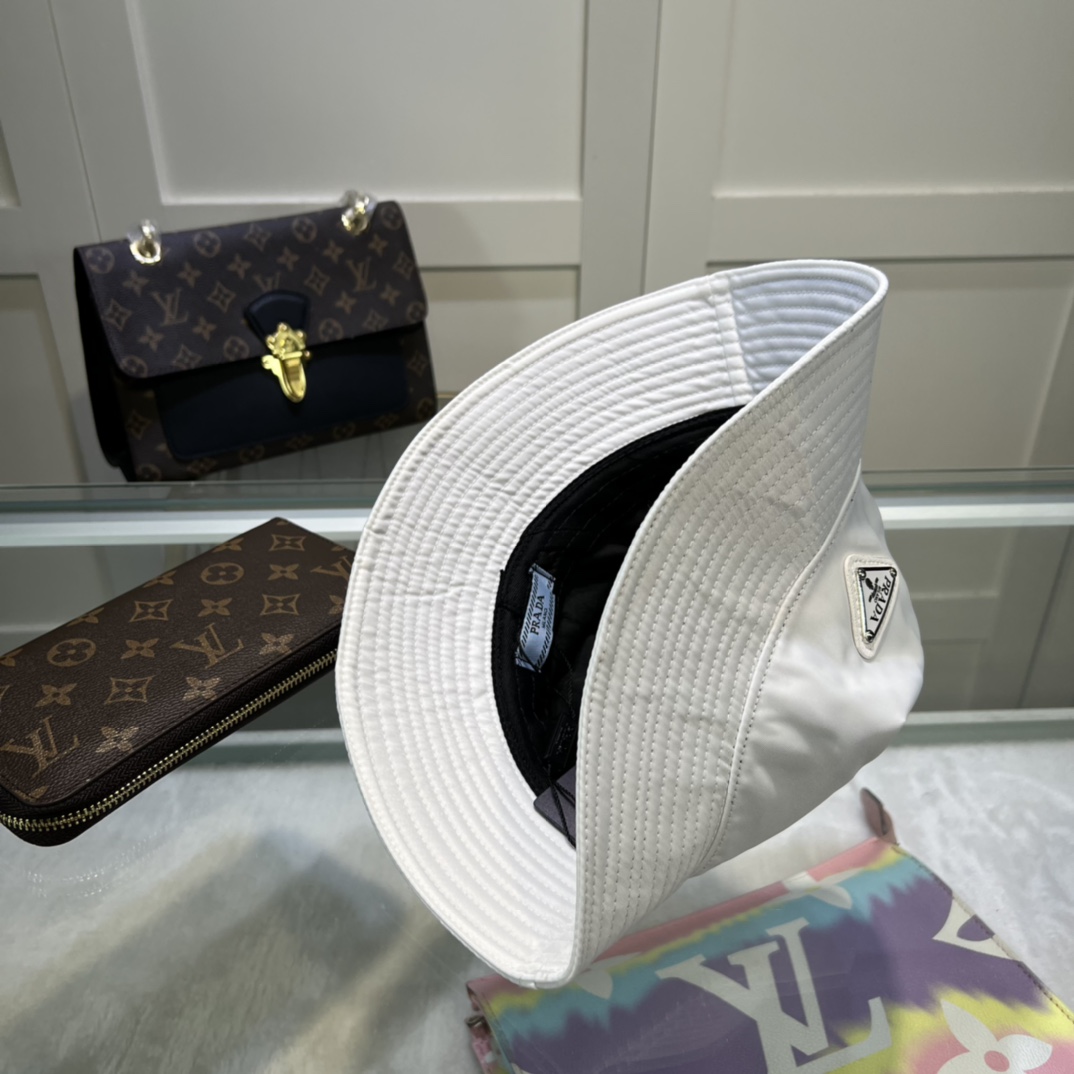 Prada Re-Nylon Bucket Hat White Prada Hat 1HC137_2DMI_F0009 - Soul Replicas