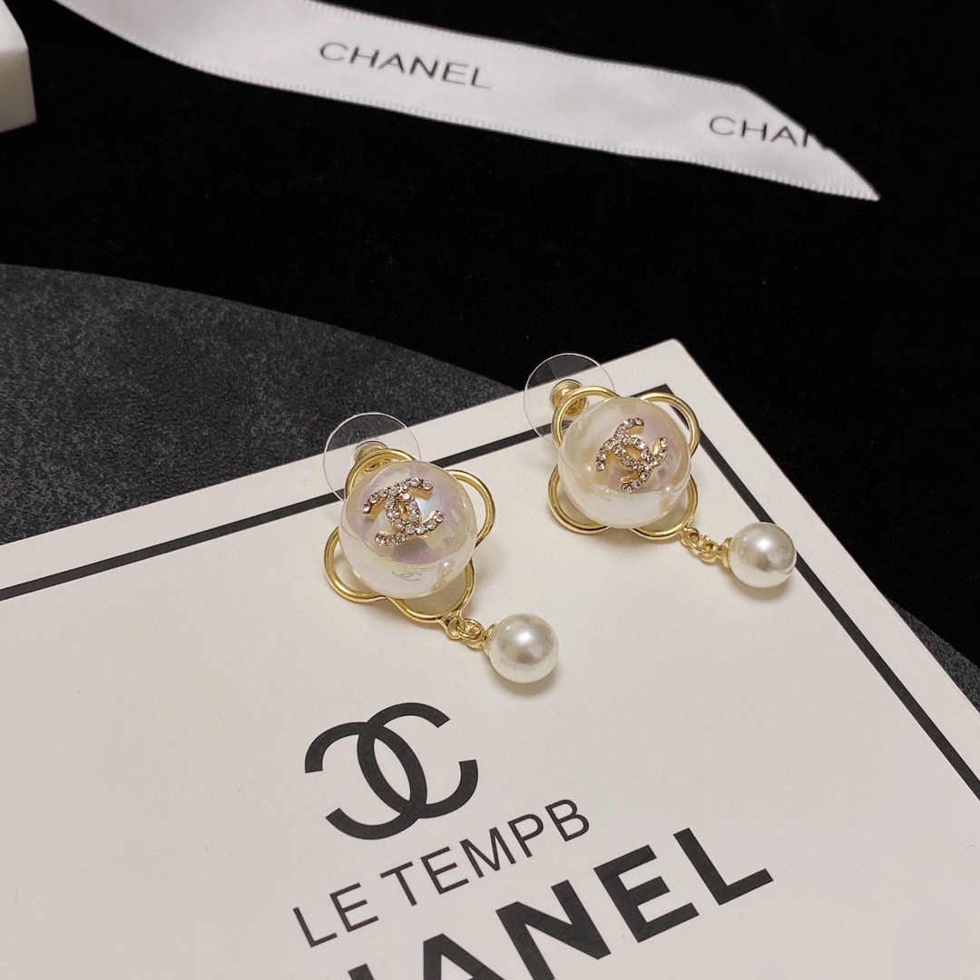 Chanel Earrings - Soul Replicas