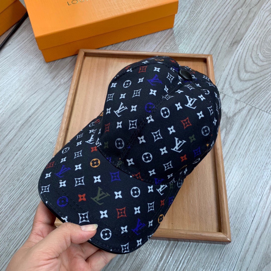 Louis Vuitton Be My Cap In Black - Soul Replicas