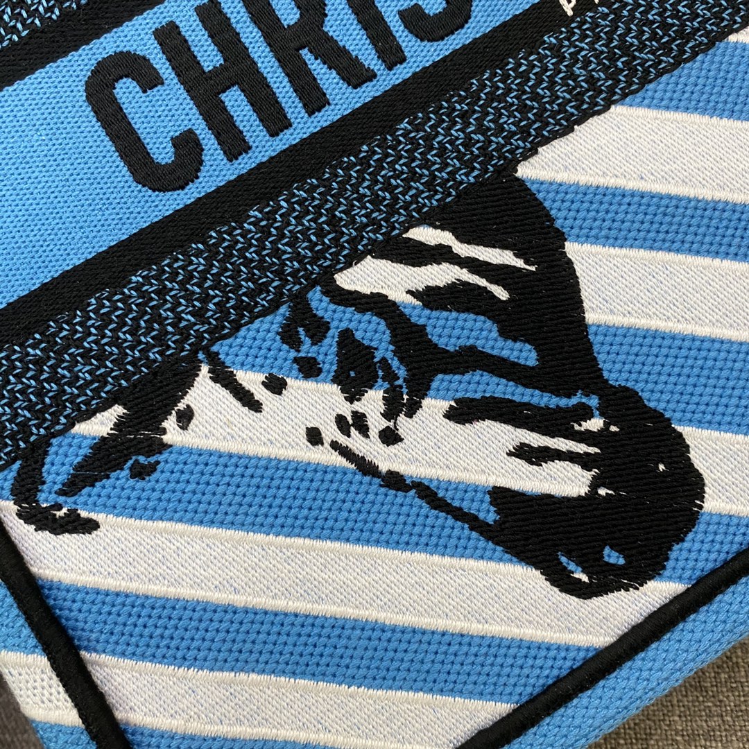 Christian Dior Medium Dior Book Tote Bright Blue and Bright Pink D-Jungle Pop Embroidery. Blue/Pink. For Women Women's Handbags. 36cm CD M1296ZRON_M888 - Soul Replicas