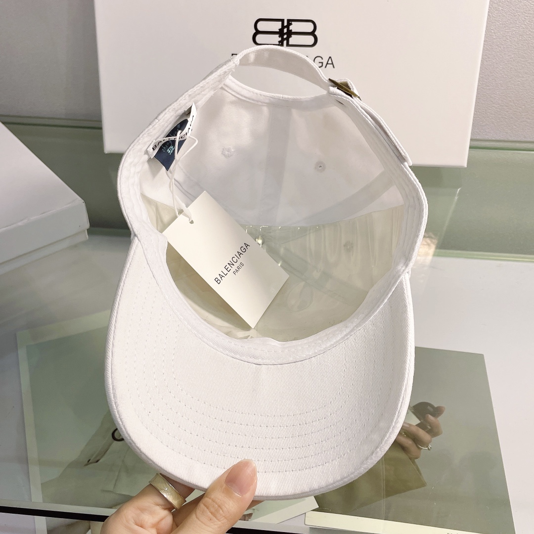 Balenciaga Logo Cap In White - Soul Replicas