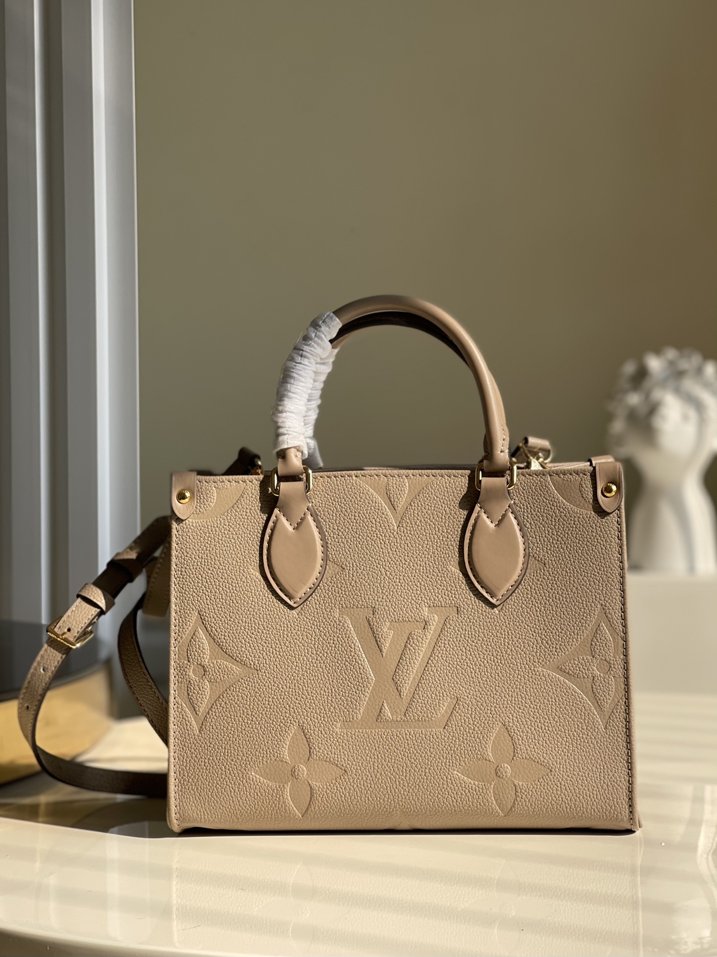 Louis Vuitton OnTheGo PM Tote Bag Monogram Empreinte Beige For Women. Women's Handbags. Shoulder And Crossbody Bags 9.8in/25cm LV - Soul Replicas