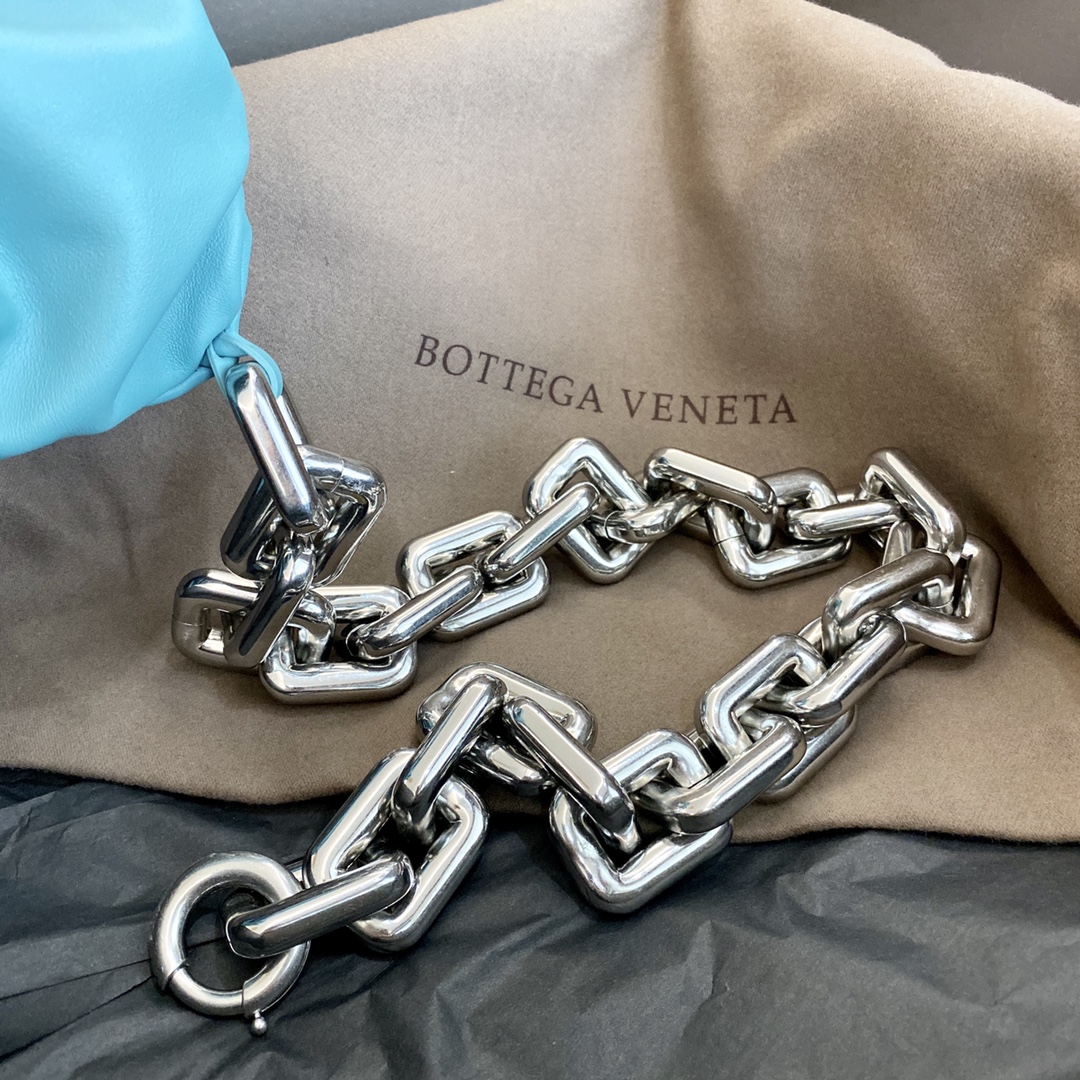 Bottega Veneta Chain Pouch Red. For Women. Women's Bags 12.2in/31cm - Soul Replicas