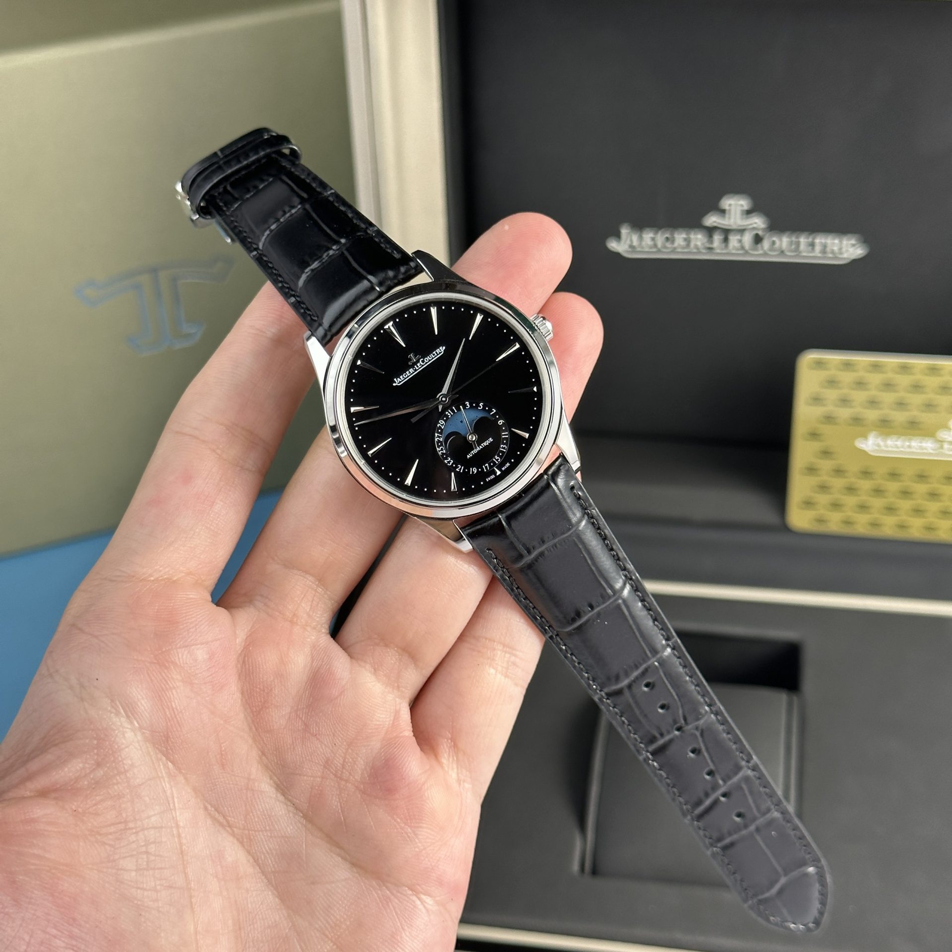 Jaeger Lecoultre Replica Watch Master Ultrathin Moon Black Dial 39mm - Soul Replicas