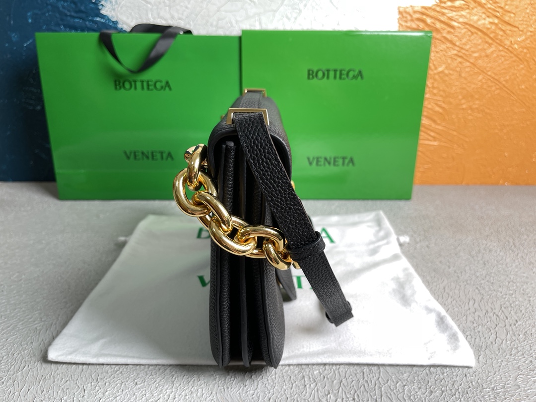 Bottega Veneta Mount Black. For Women. Women's Bags 10.6in/27cm 667398V12M08425 - Soul Replicas