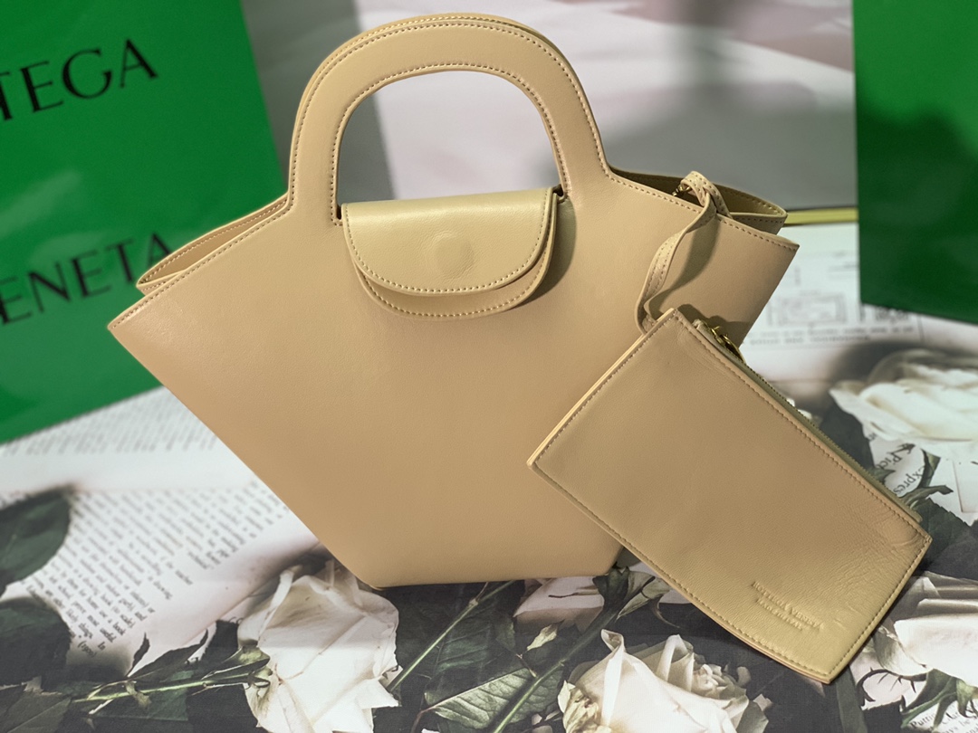 Bottega Veneta Handle Bag Beige. For Women. Women's Bags 12.6in/32cm - Soul Replicas